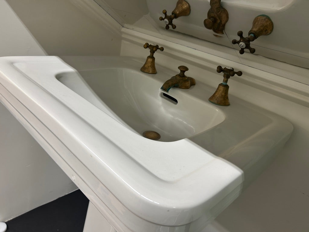 Crane 'Corwith' Pedestal Sink, White (SK-169)