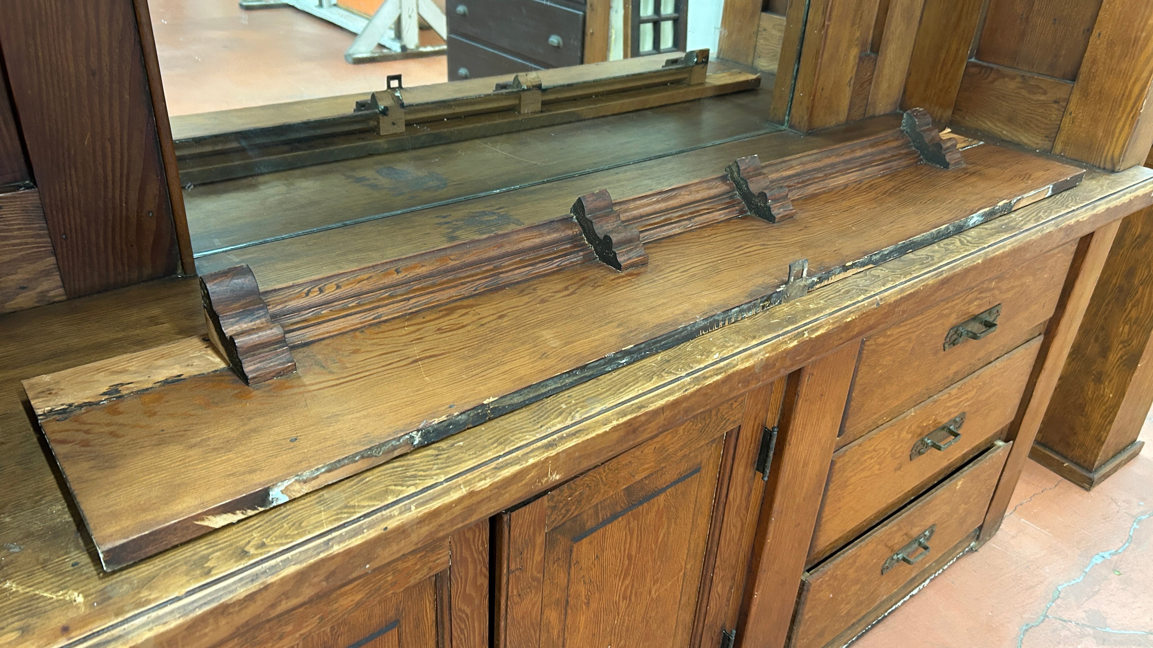 Built-In Cabinet w/ Leaded Glass Window (OE-57)