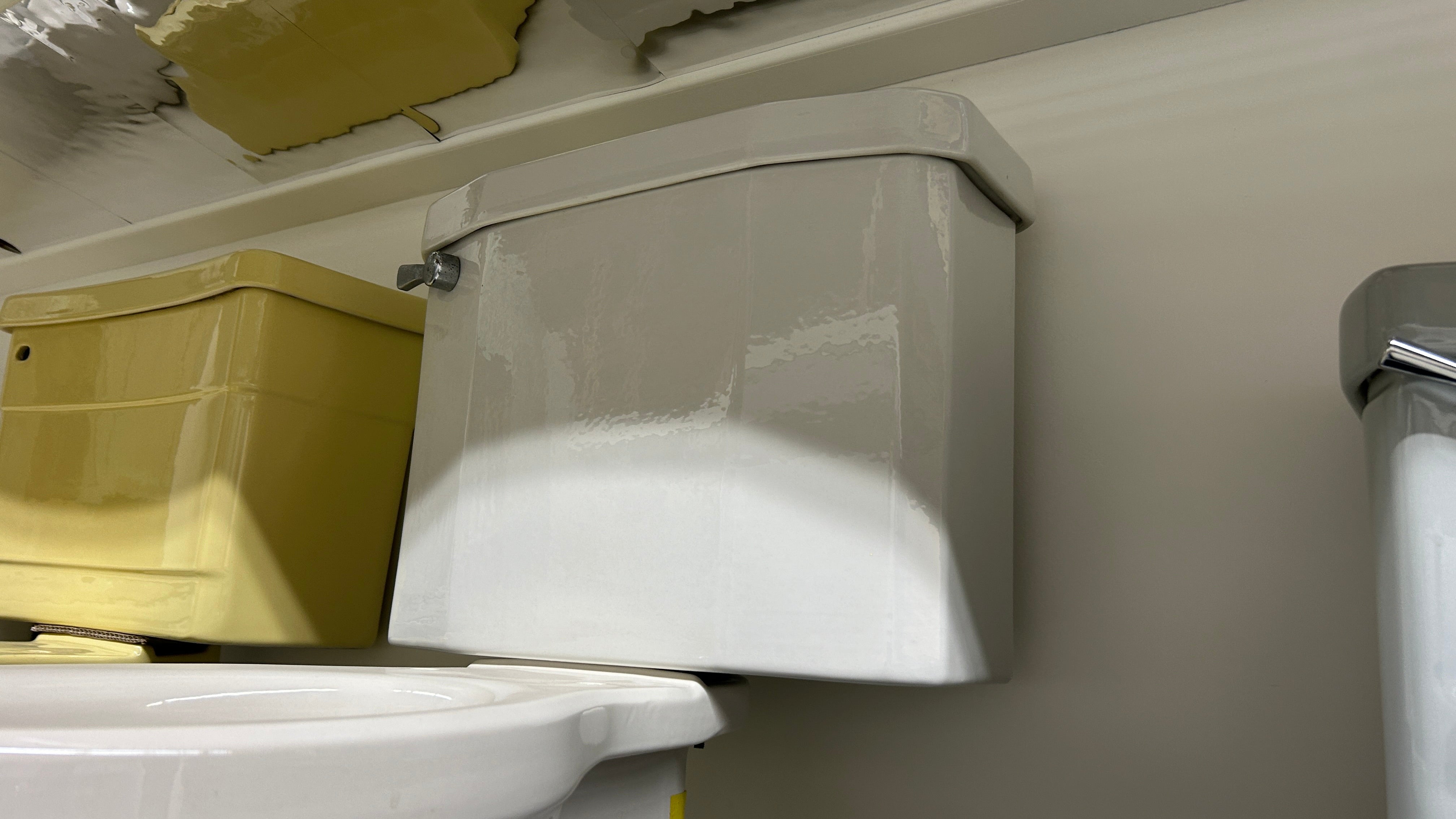 American Standard 'Cadet' White (WC-128)