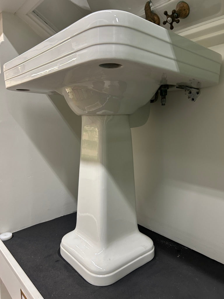 Crane 'Corwith' Pedestal Sink, White (SK-169)