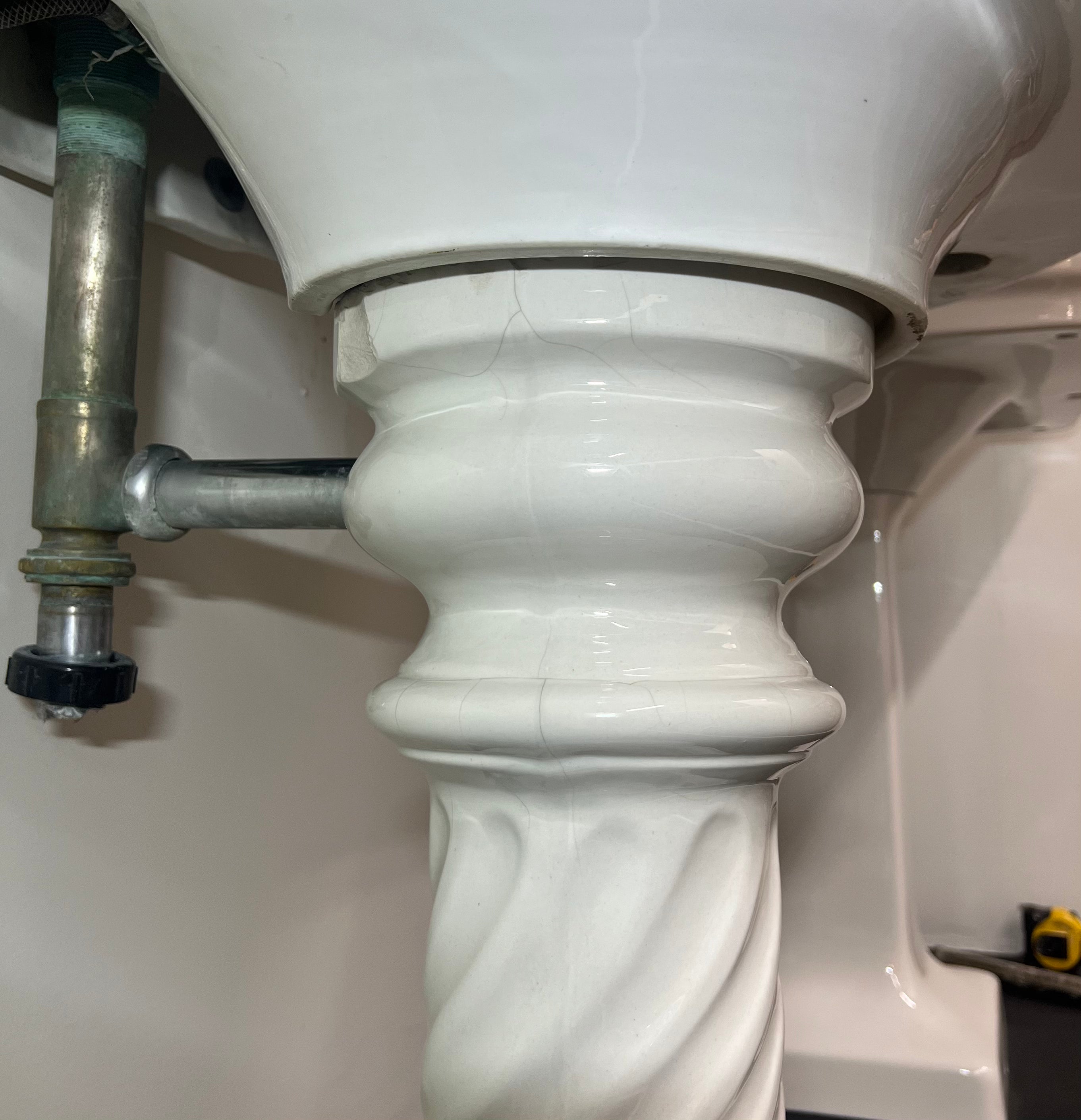 John Douglas 'Victor' Pedestal Sink (SK-123)