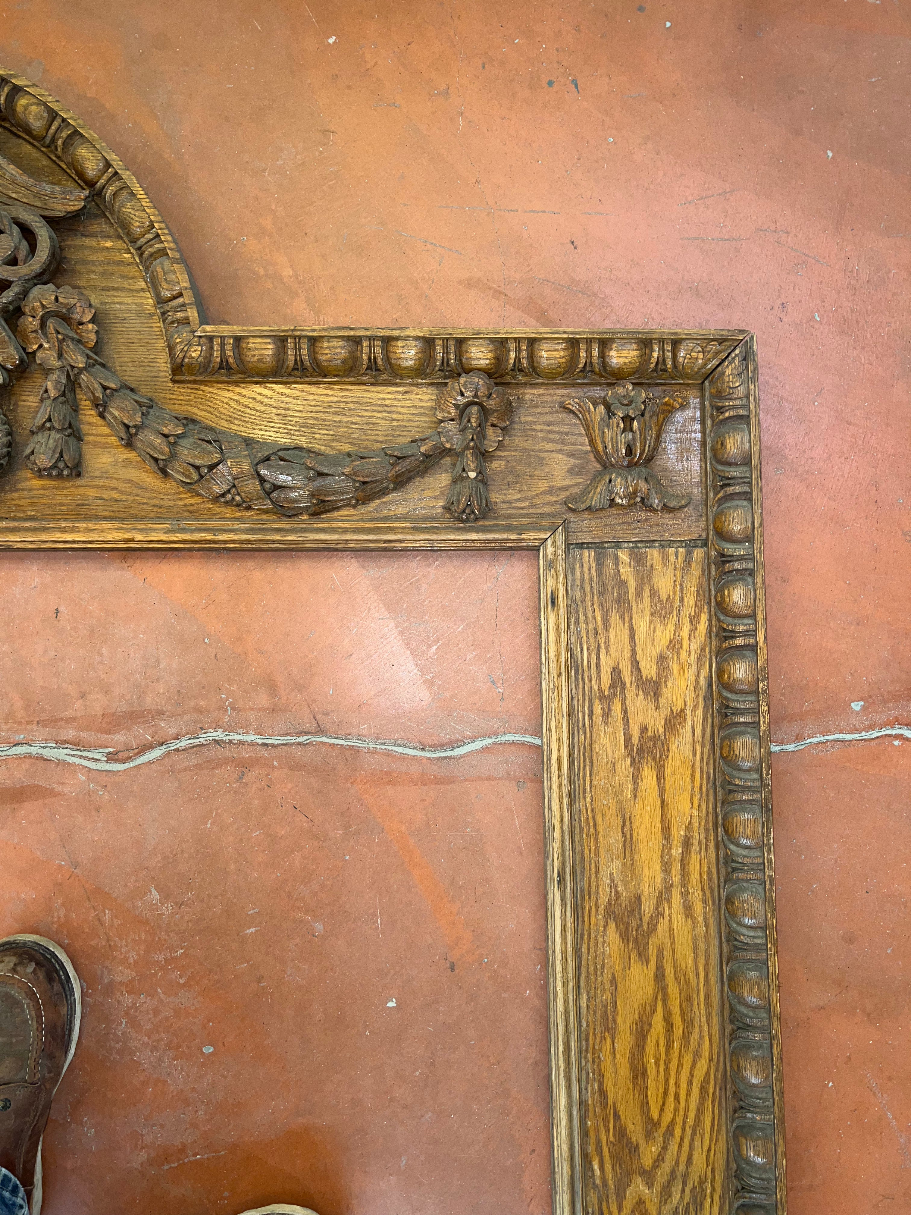 Navy Crest Door Surround (APR19-26)