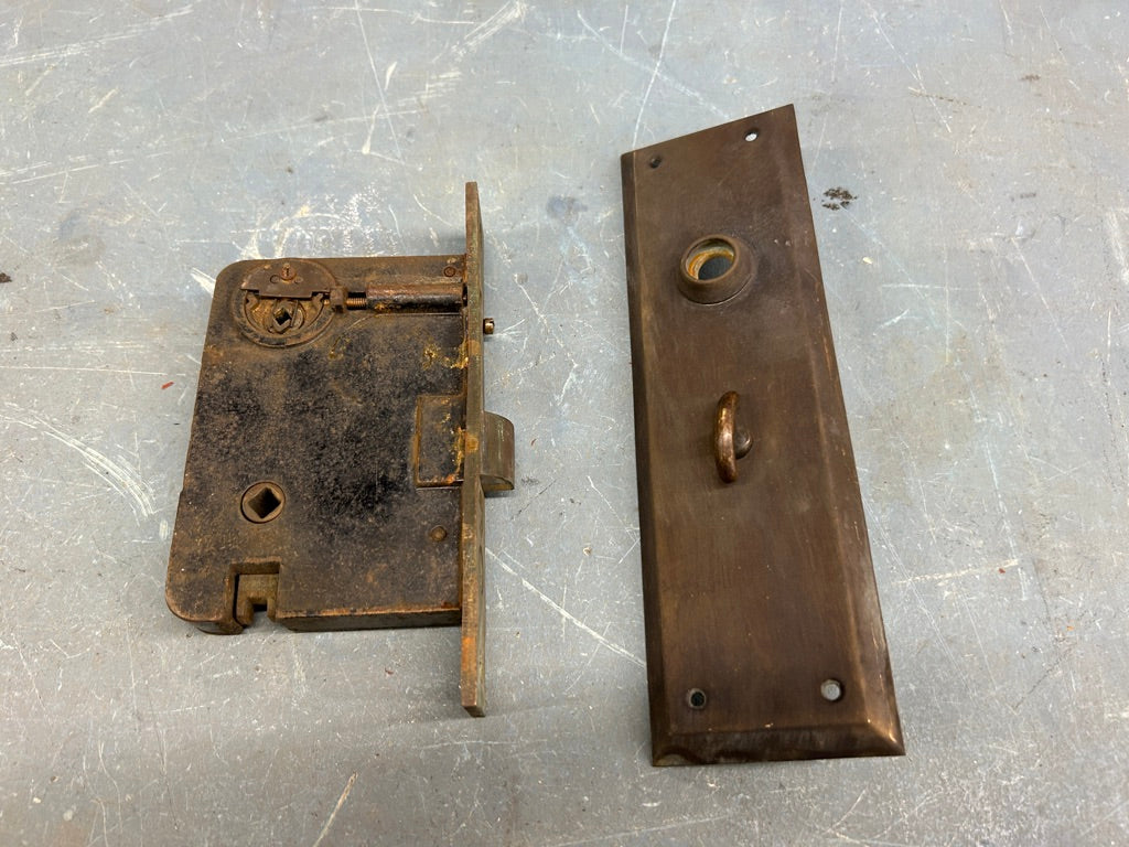 Lg. Craftsman Entry Door Surround w/ Hardware, Oak (XD-111)