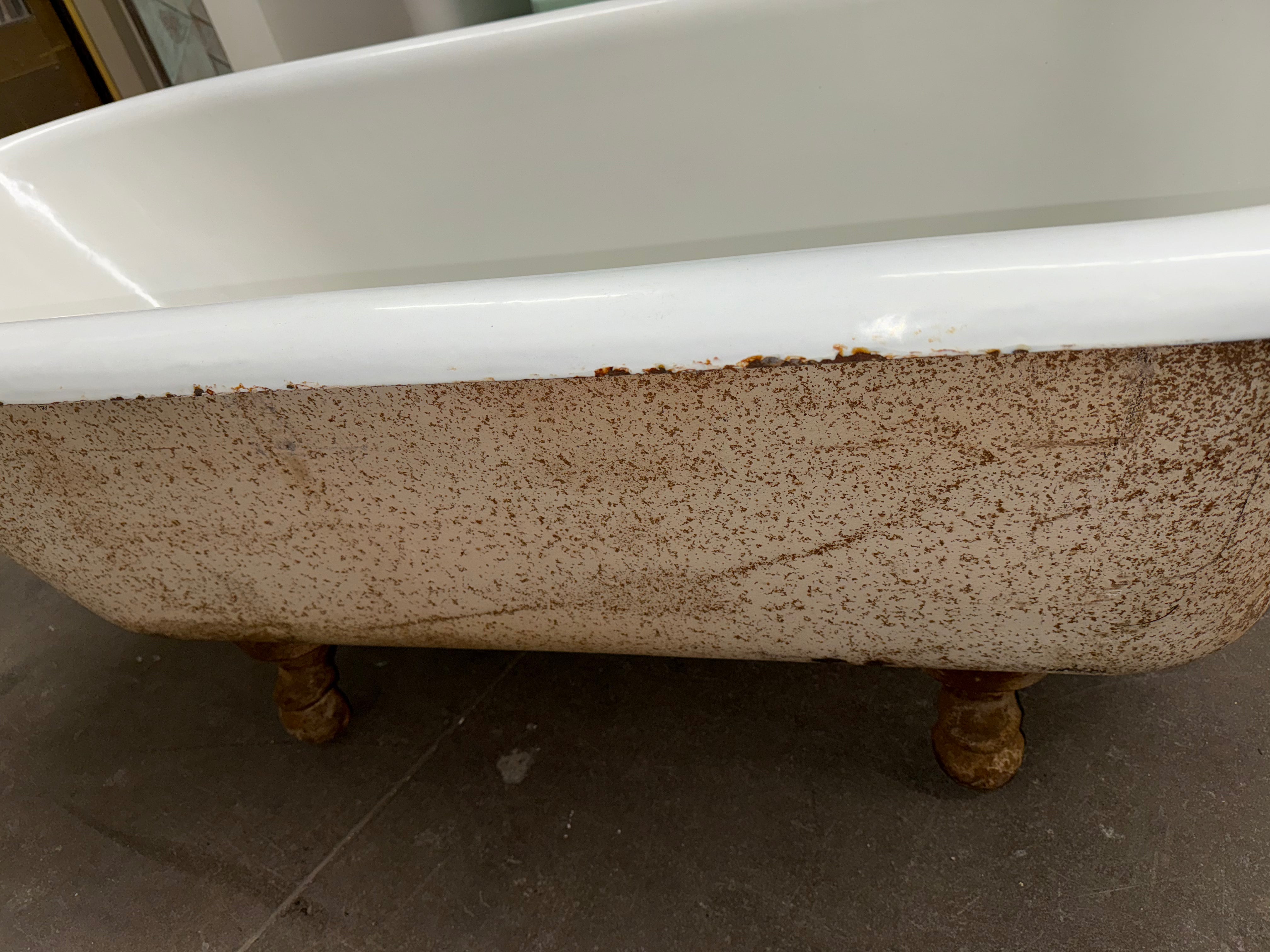 (TB-179) Roll Rim Clawfoot Tub
