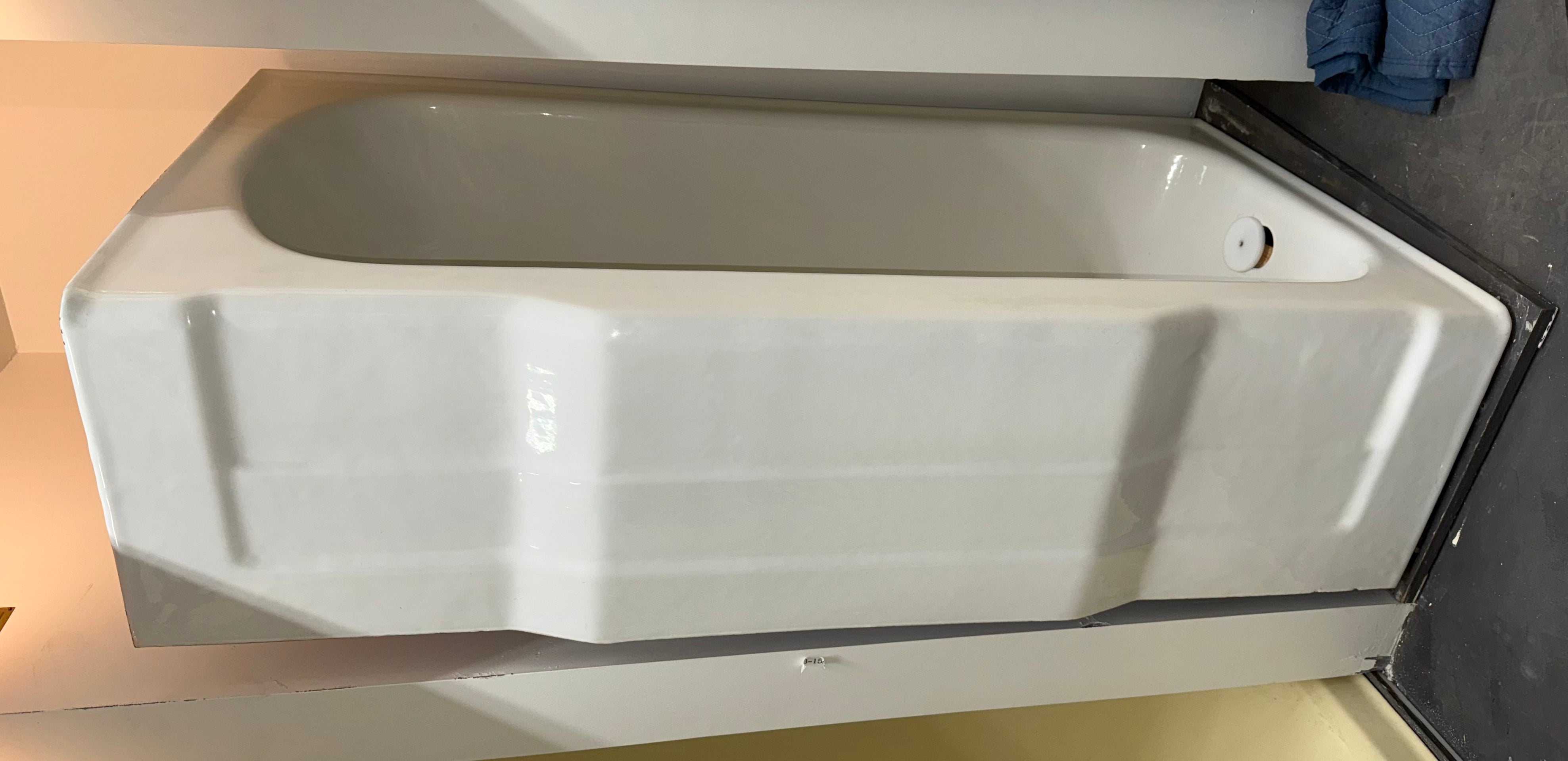 (TB-150) RD Alcove Tub