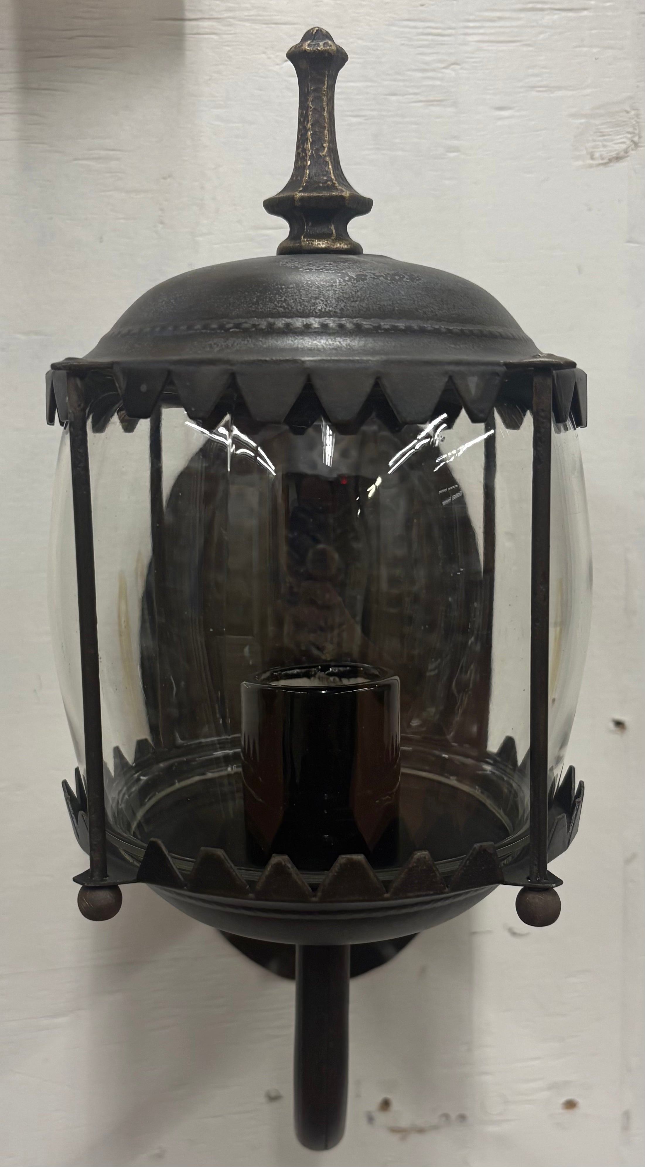 EXTERIOR WALL LANTERN – TEXTURED GLASS (LT-1240)