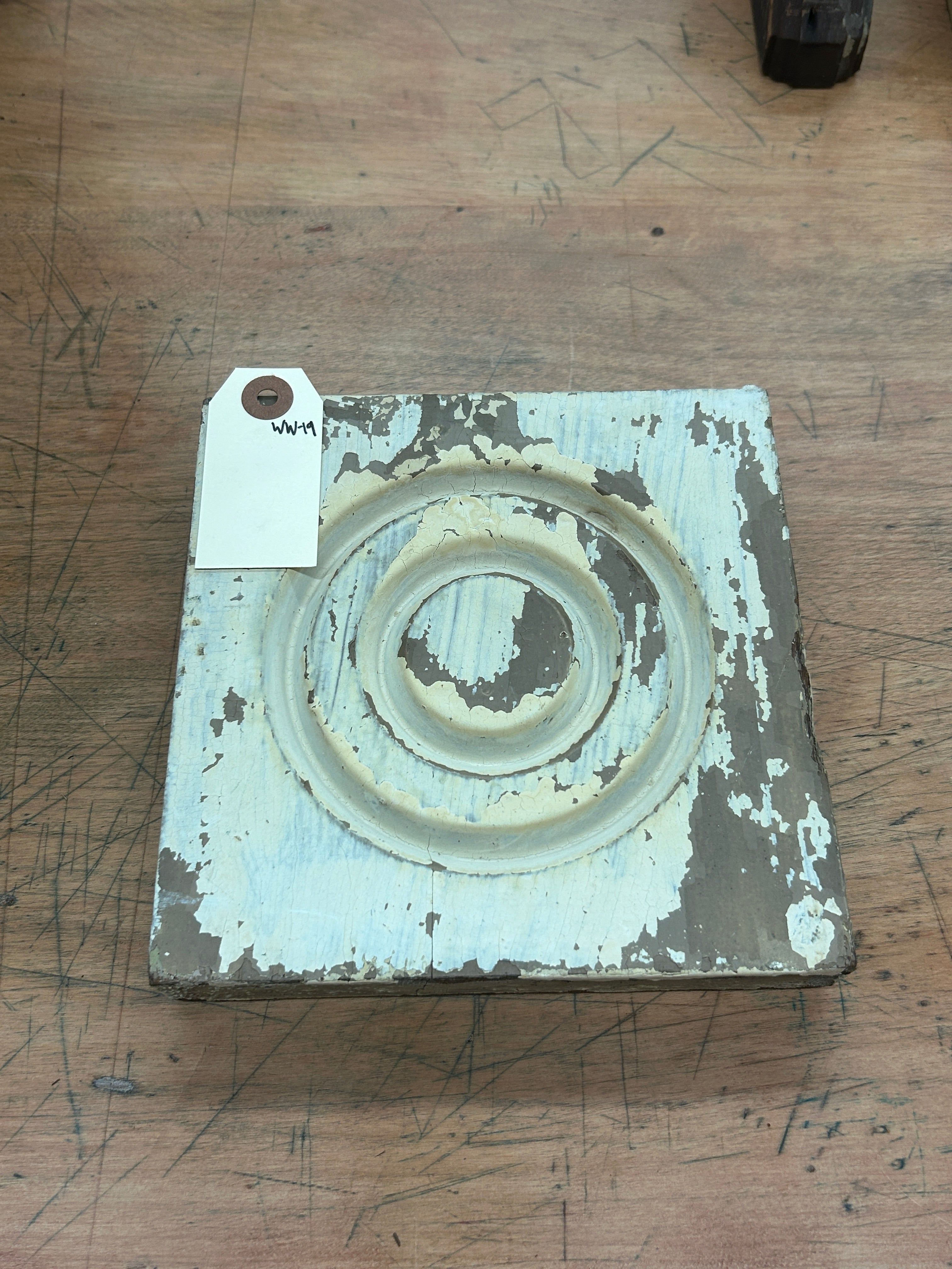 Square Wooden Medallion (WW-19)