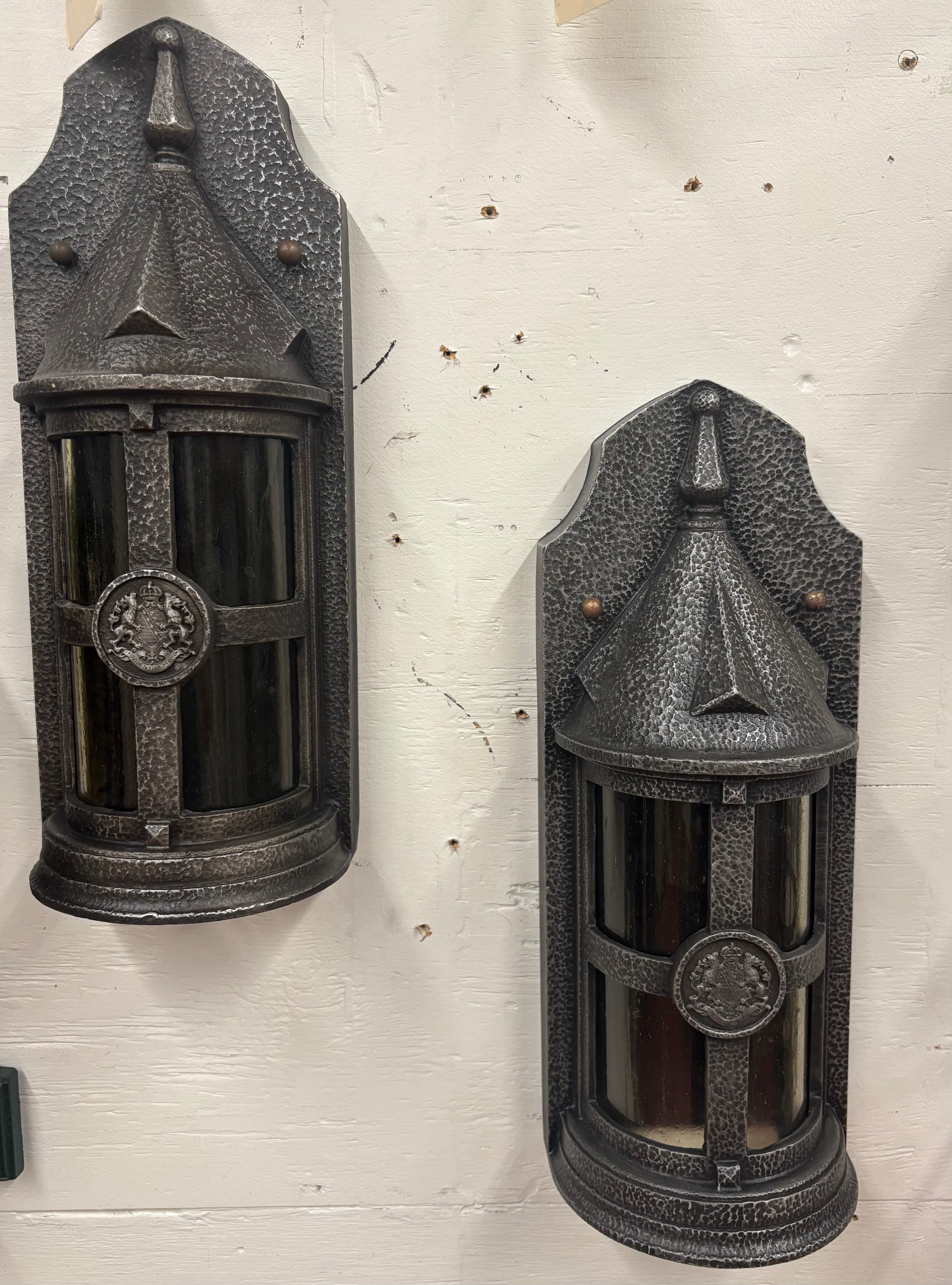 EXTERIOR WALL LANTERN – (LT-1252)