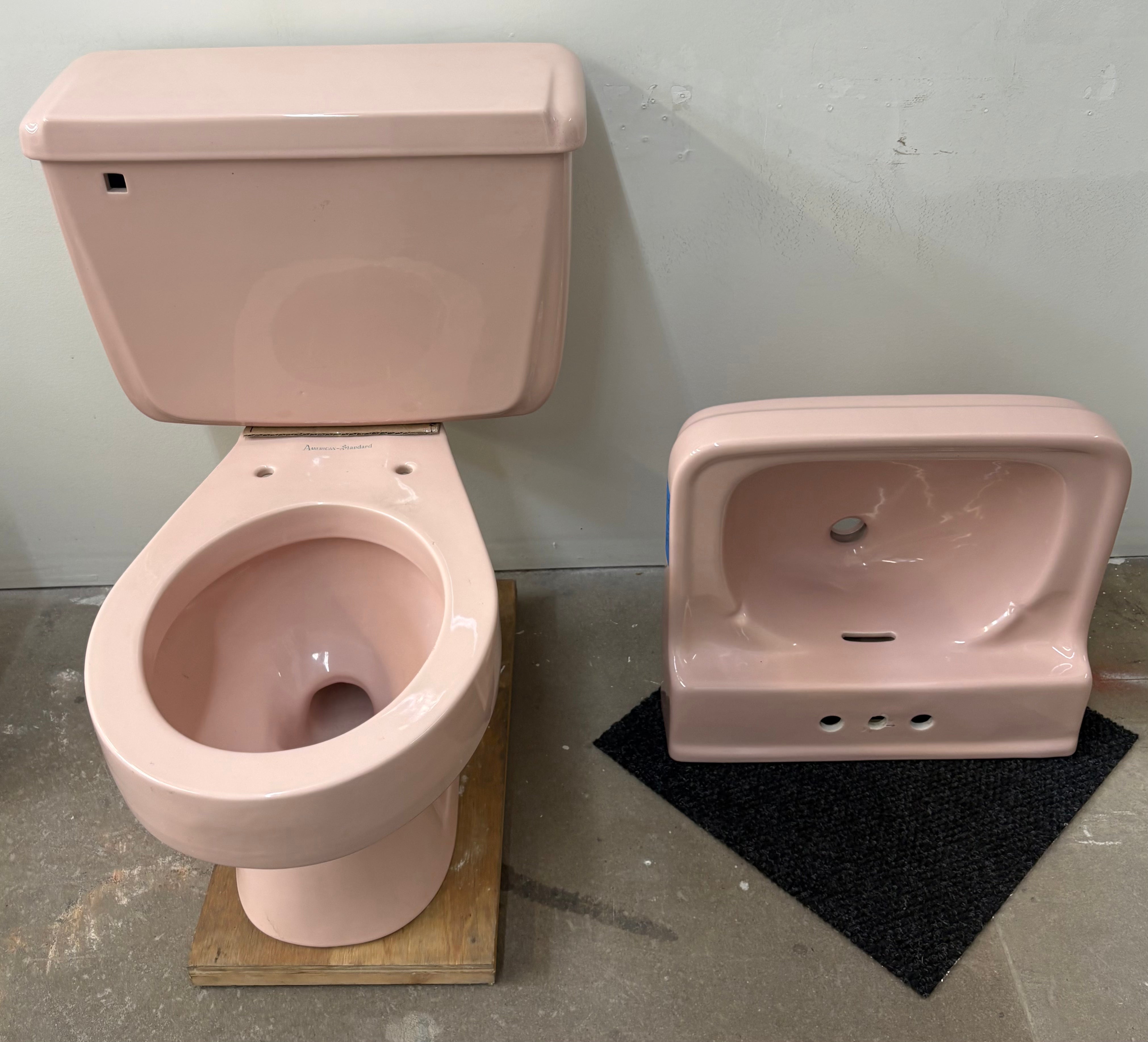 (TS-) Venetian Pink Toilet and Sink set
