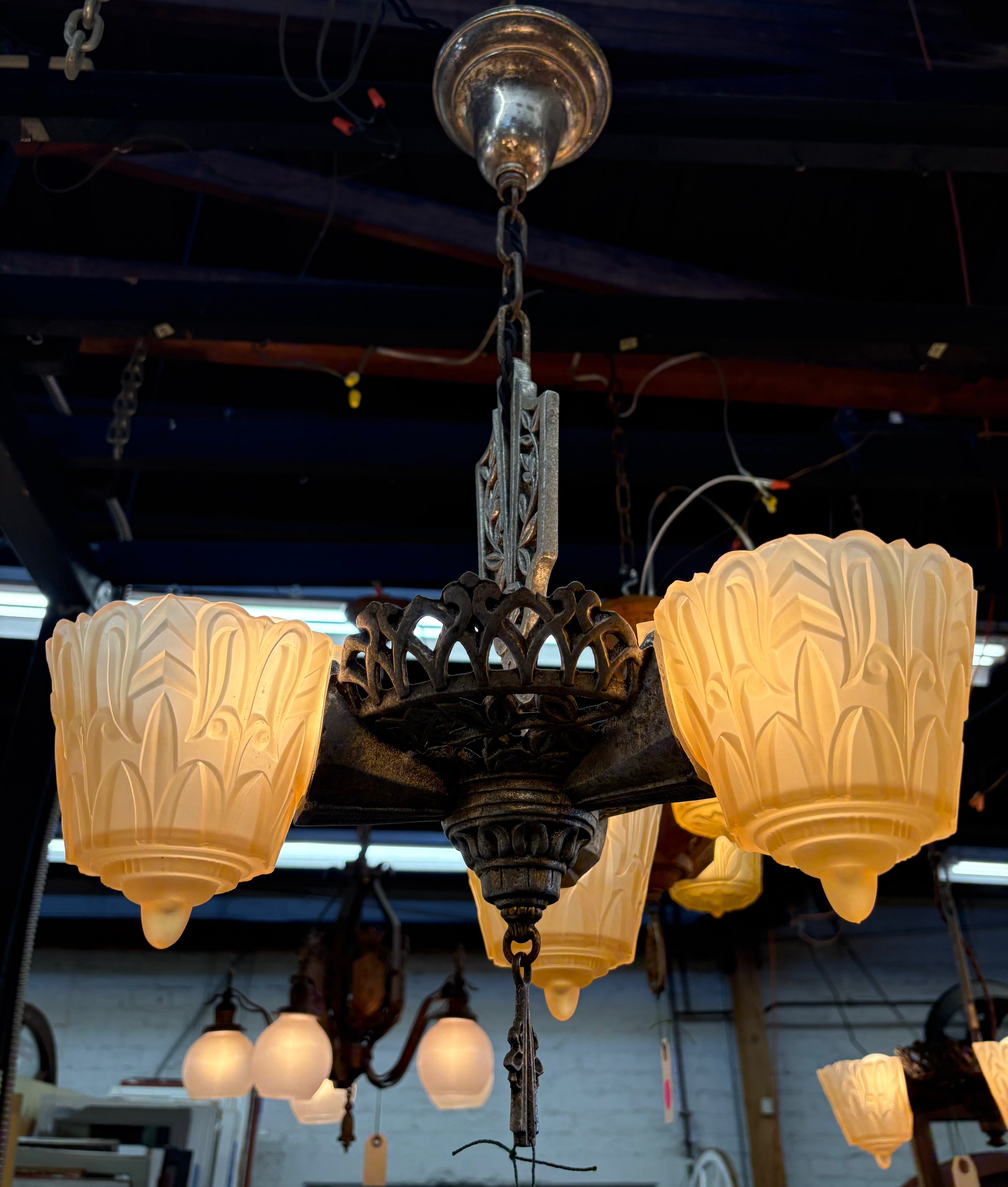 Chandelier (LT- 1089)