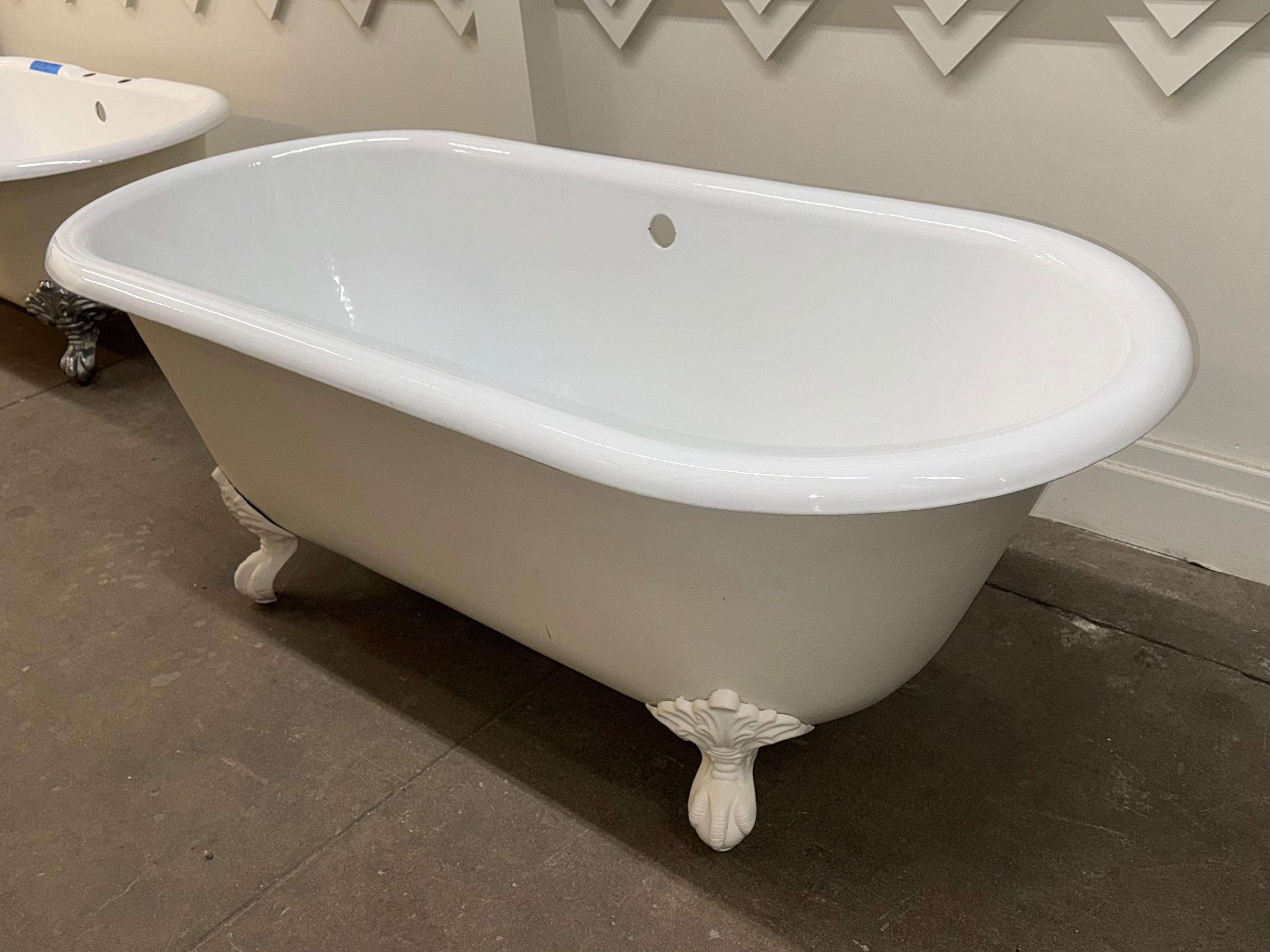 Center Drain Clawfoot Tub (TB-208)