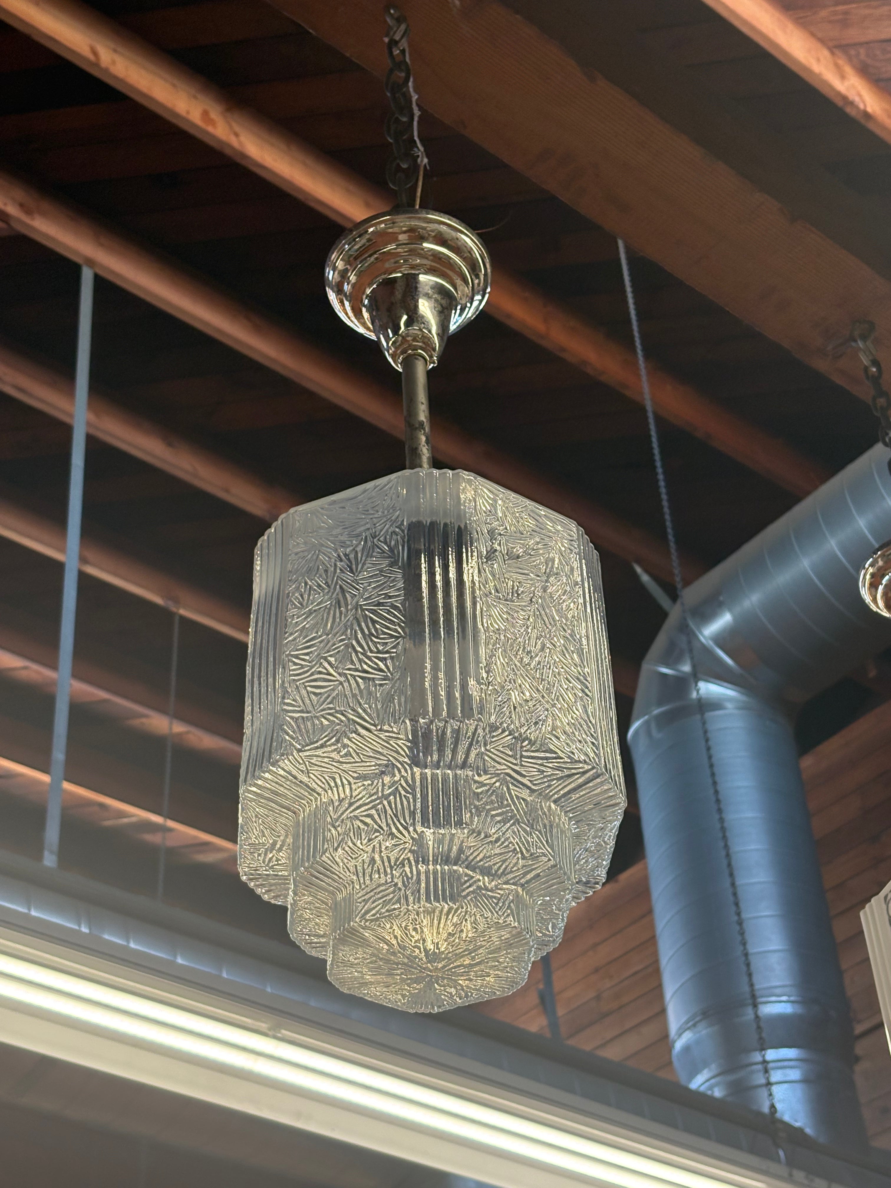 CHANDELIER – (LT-1255)