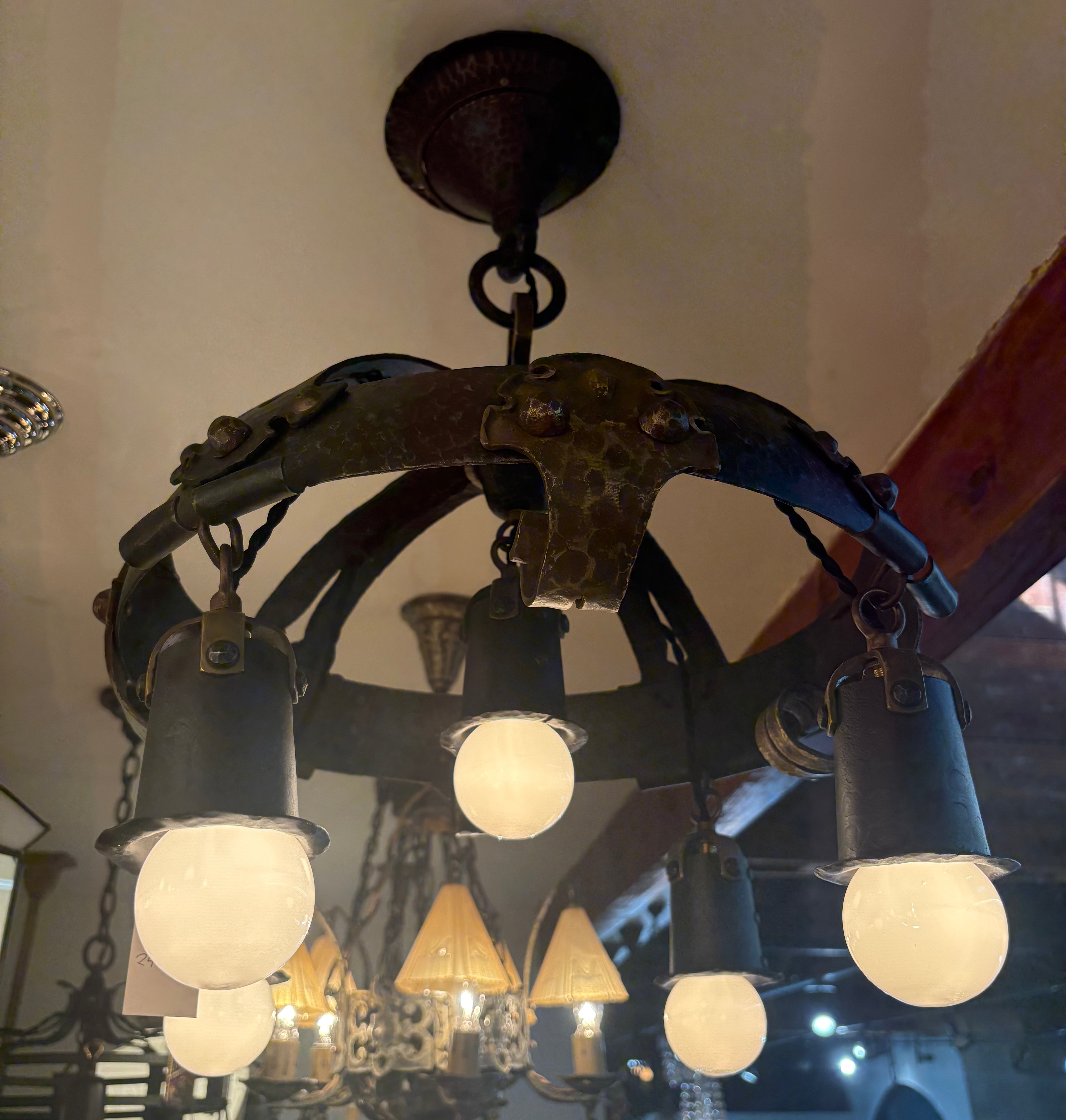 Chandelier (LT- 1121)
