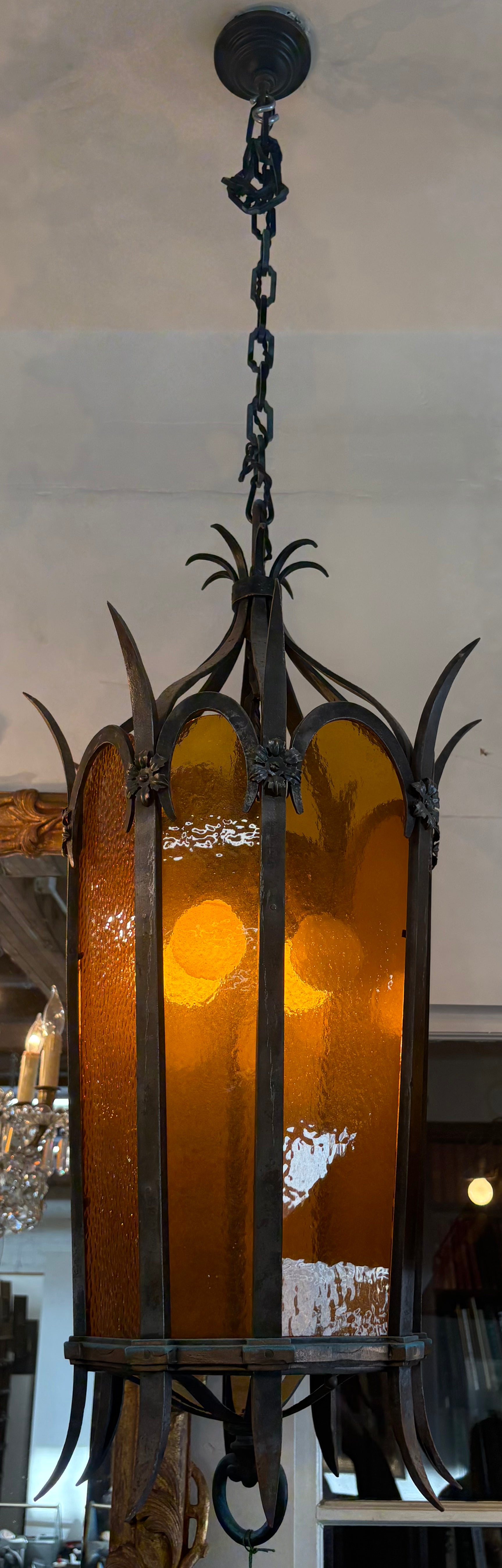 Chandelier (LT- 1122)