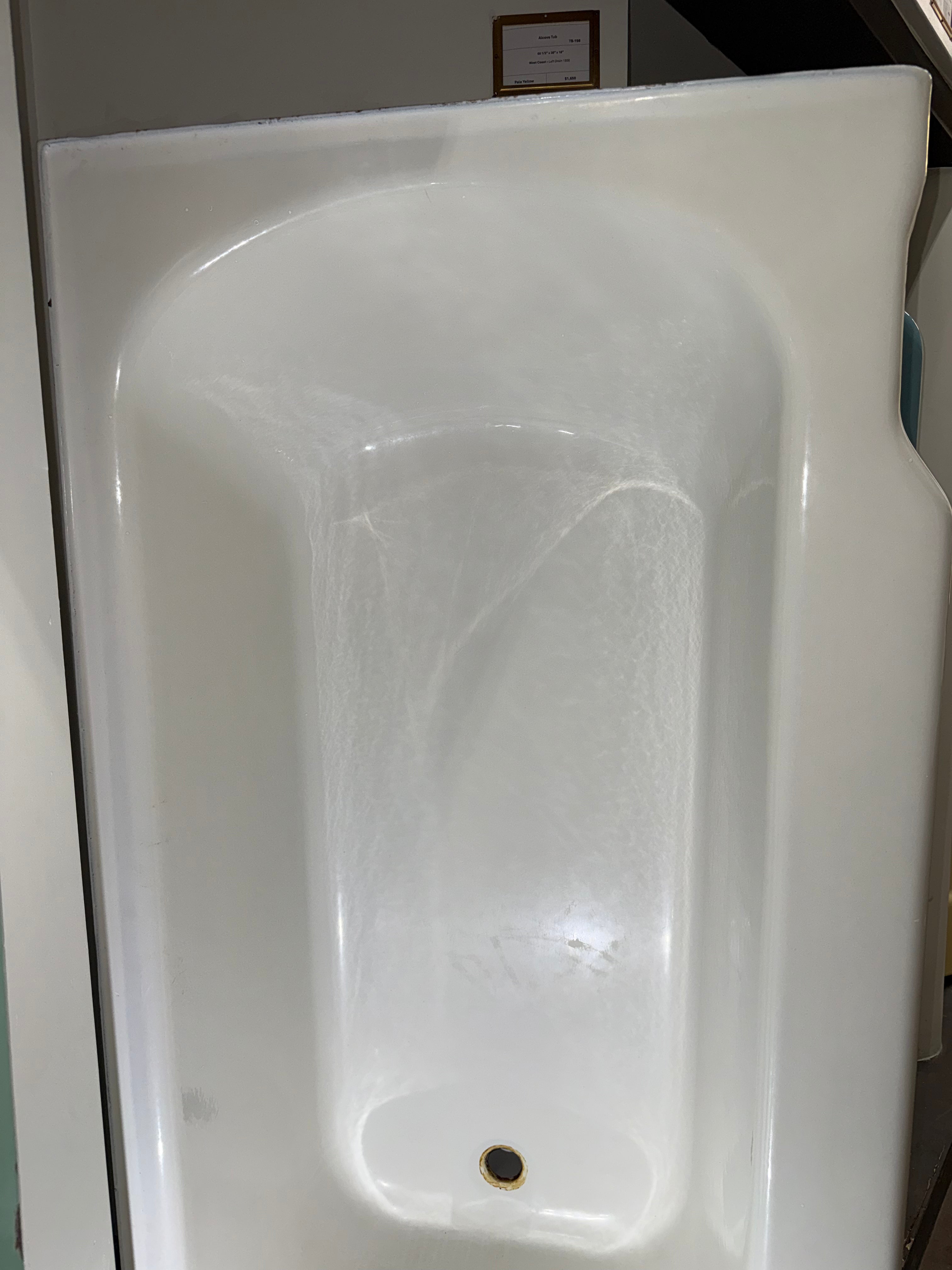 White Standard Master Pembroke Alcove Tub (TB-208)