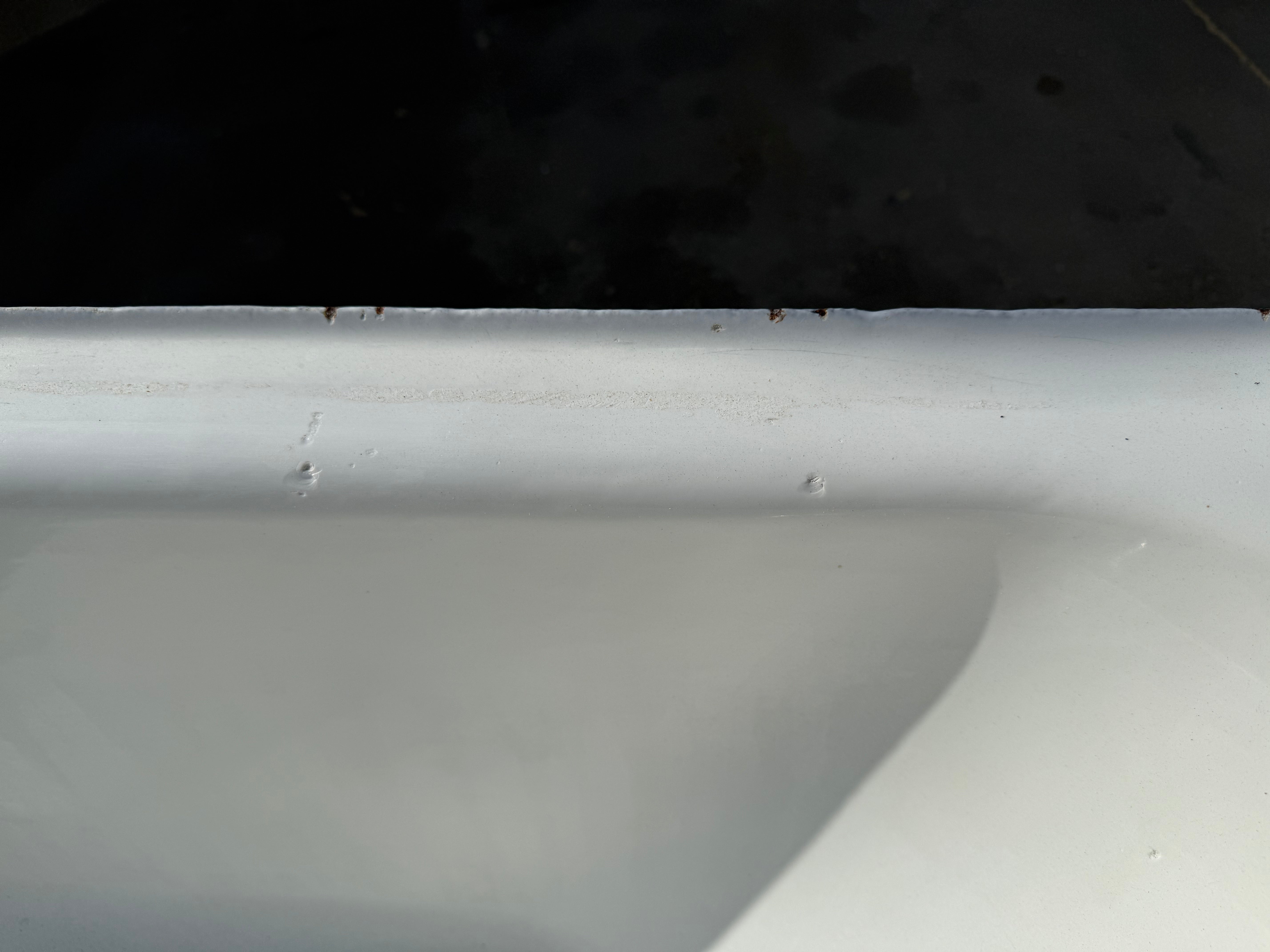 60" Right Corner White (TB-214)