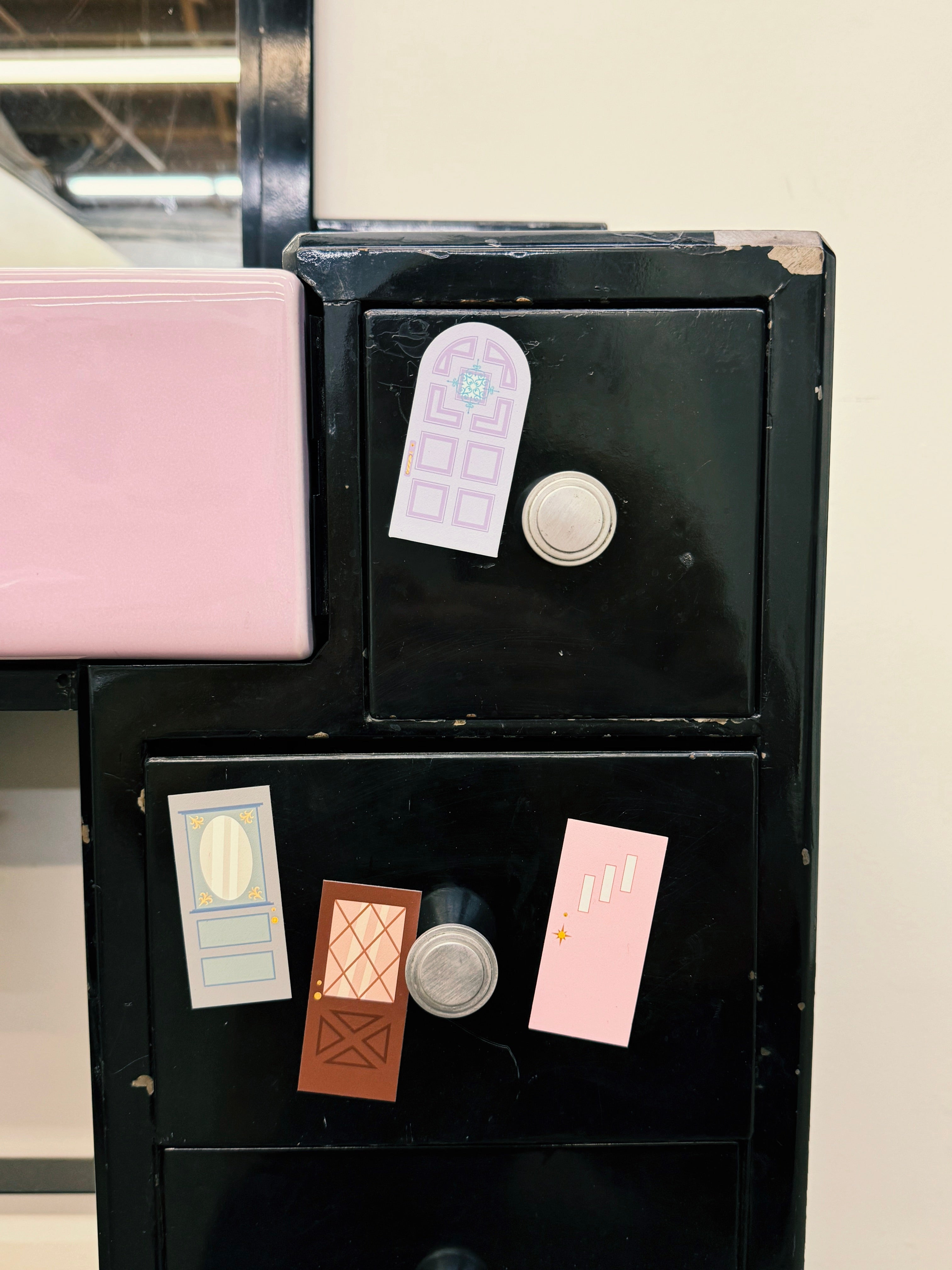 Merch Motel - Door Magnet Pack