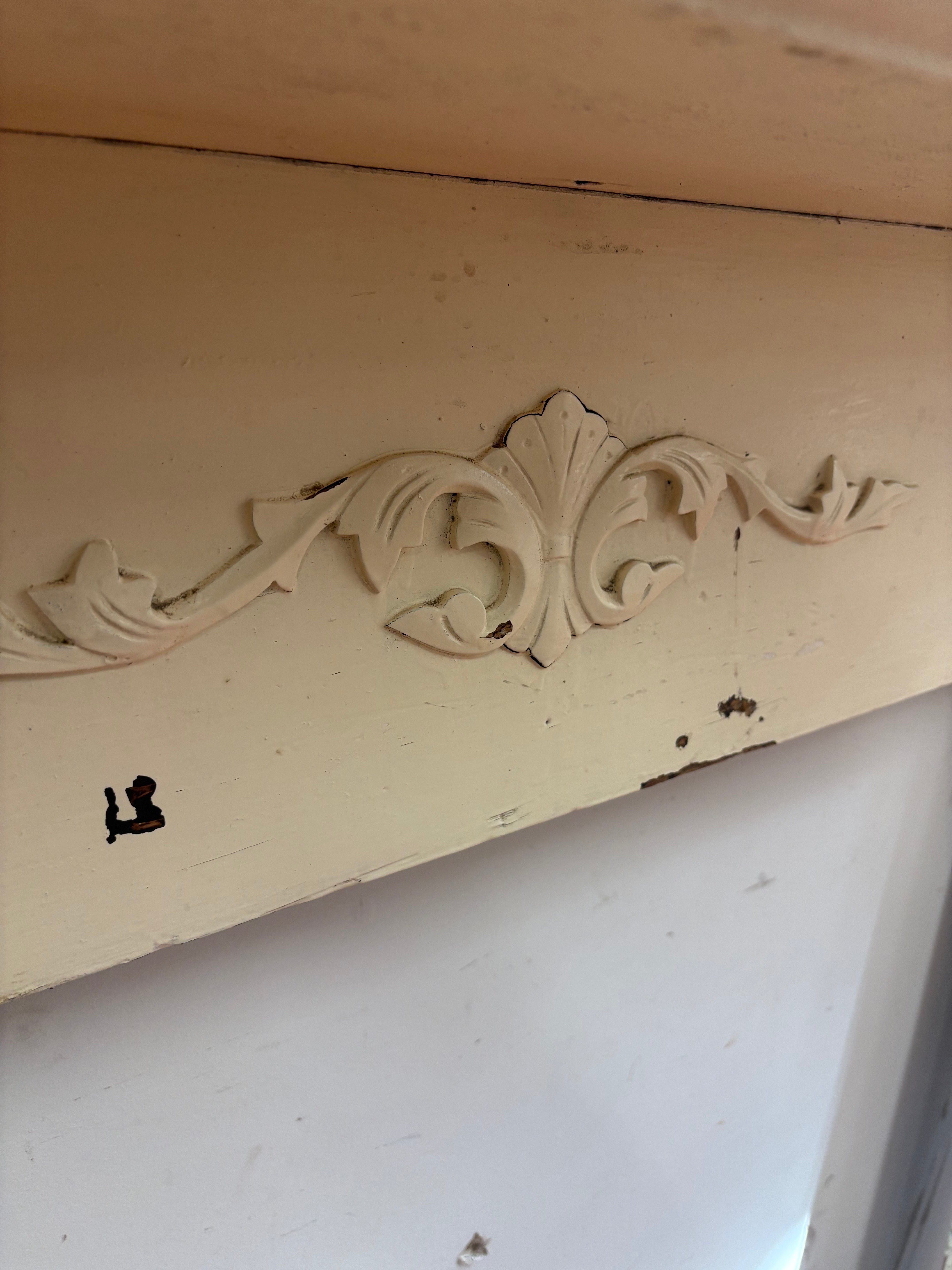 Fireplace Surround Mantel (OE-104)