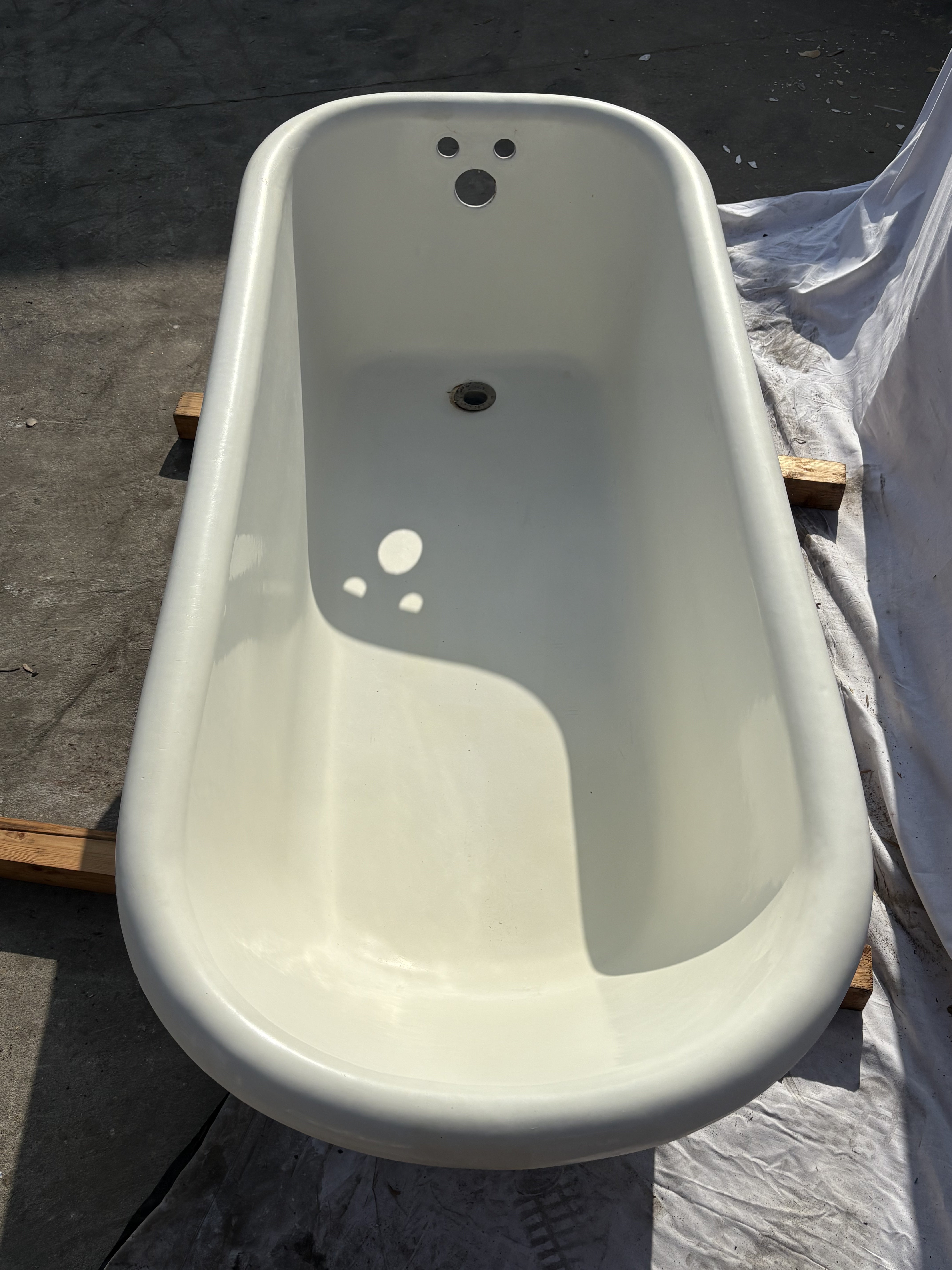 60" Clawfoot White (TB-164)