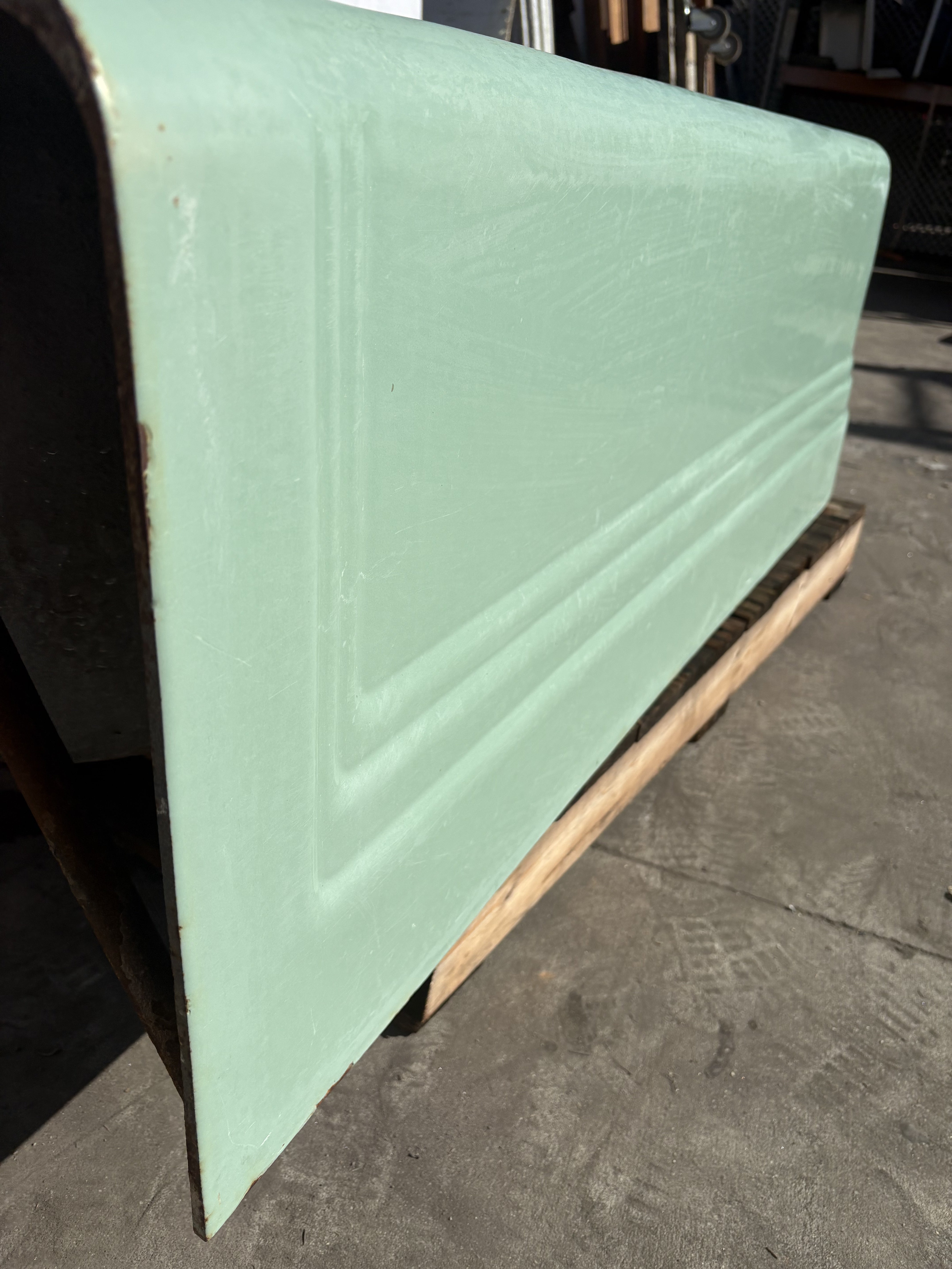 61" Right Corner Green (TB-166)