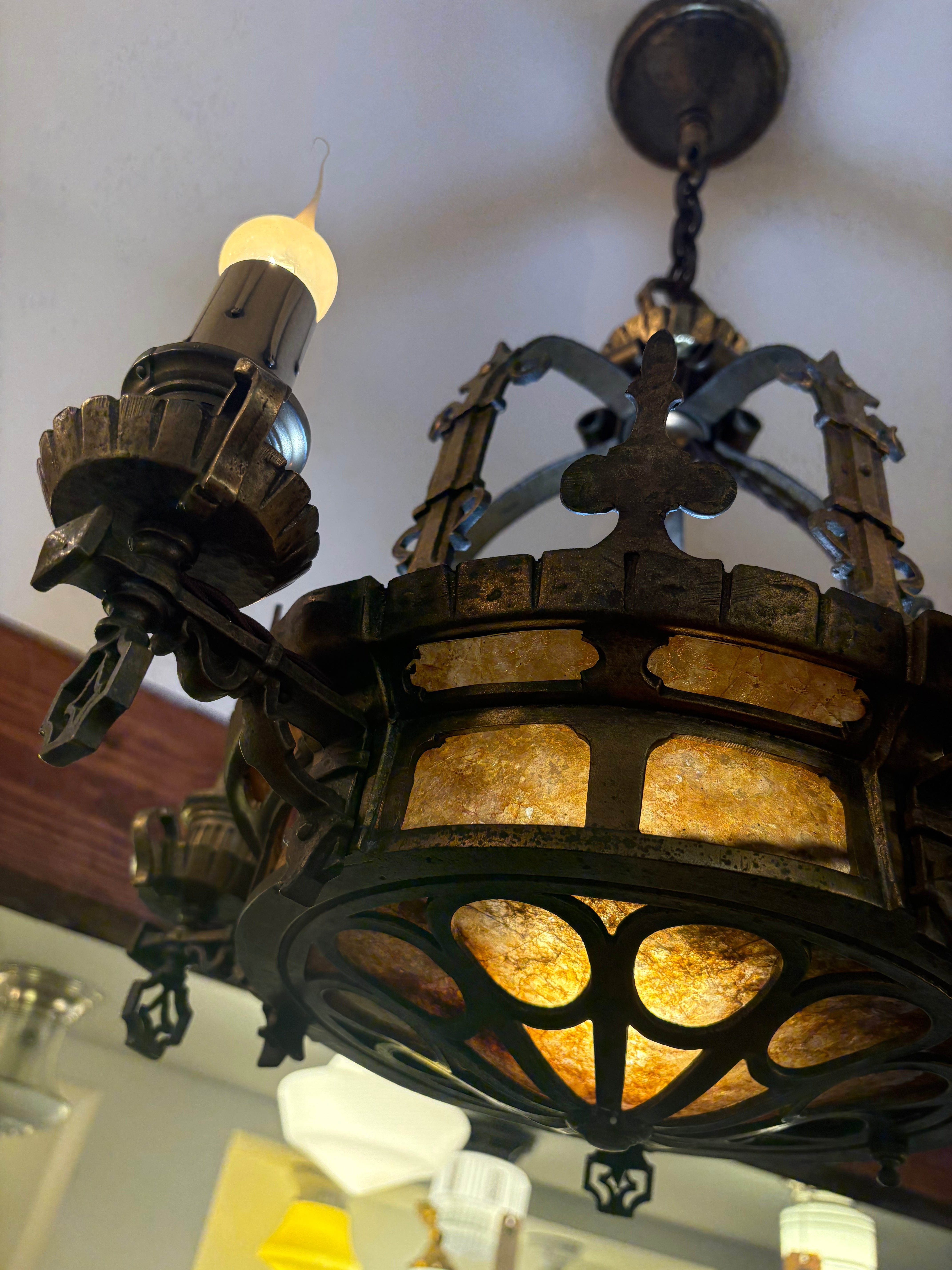 CHANDELIER – (LT-1232)