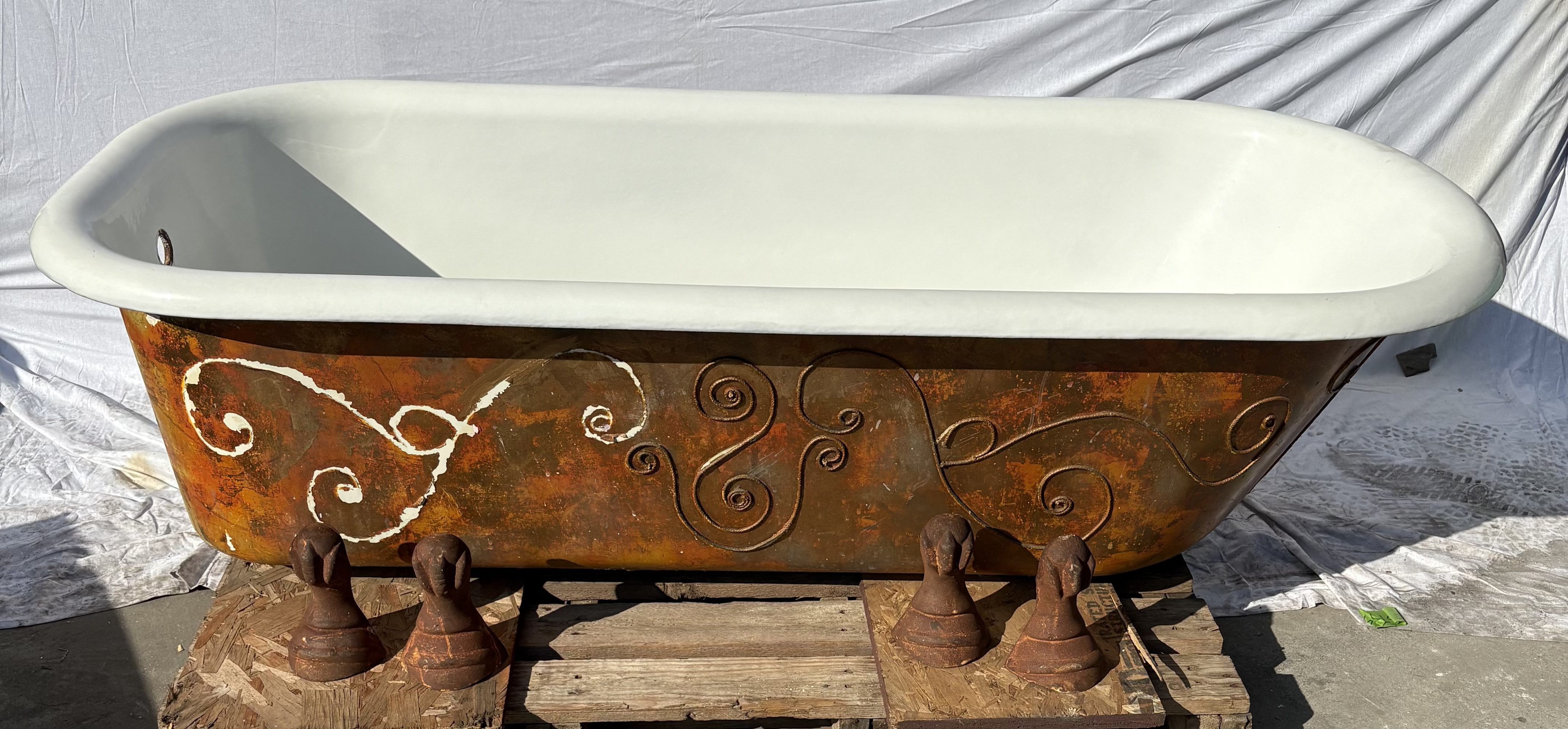 66" Clawfoot White (TB-149)