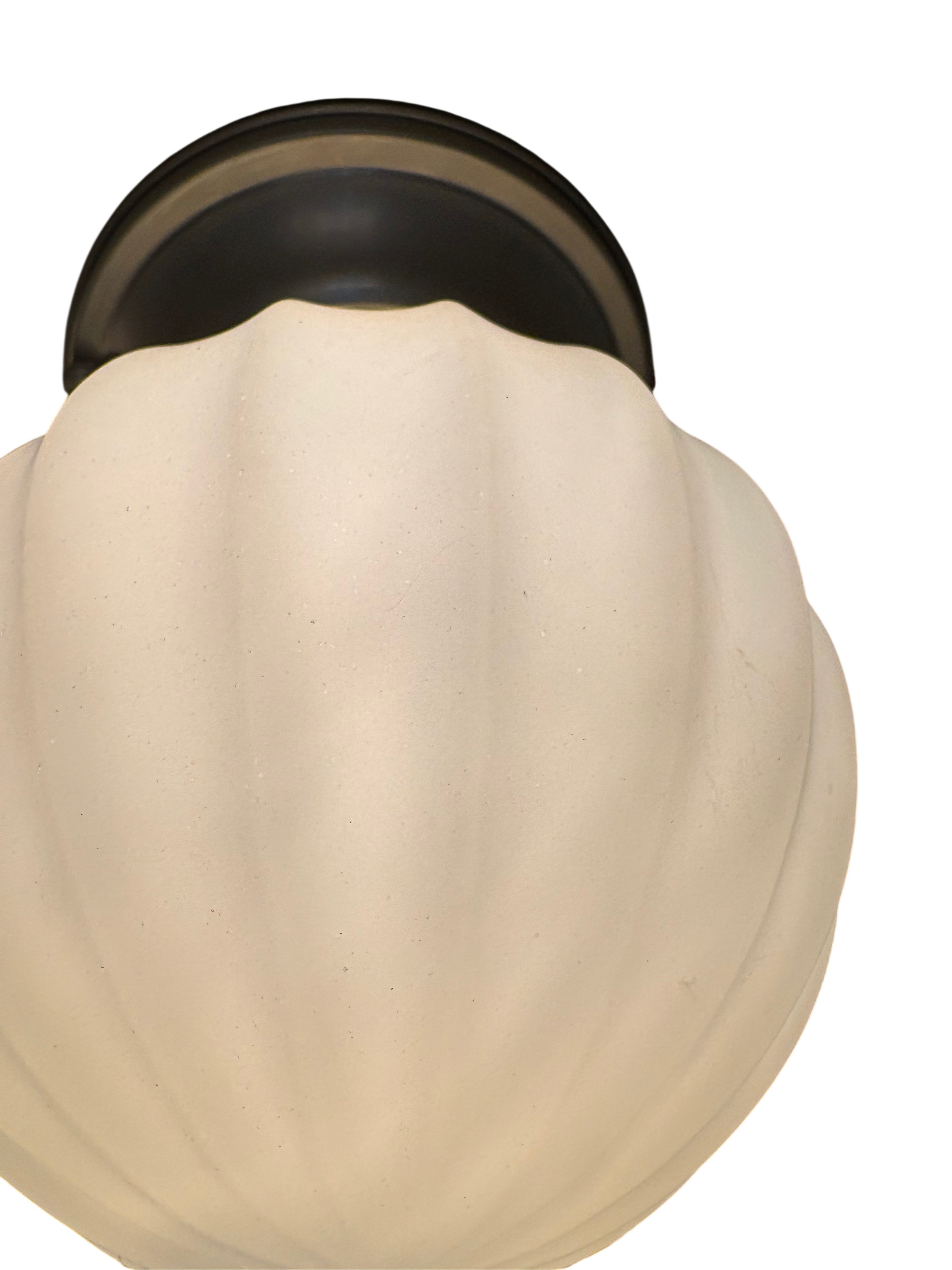 Art Deco Flush Mount Ceiling Light with Ribbed Glass Shade (lt-1133)