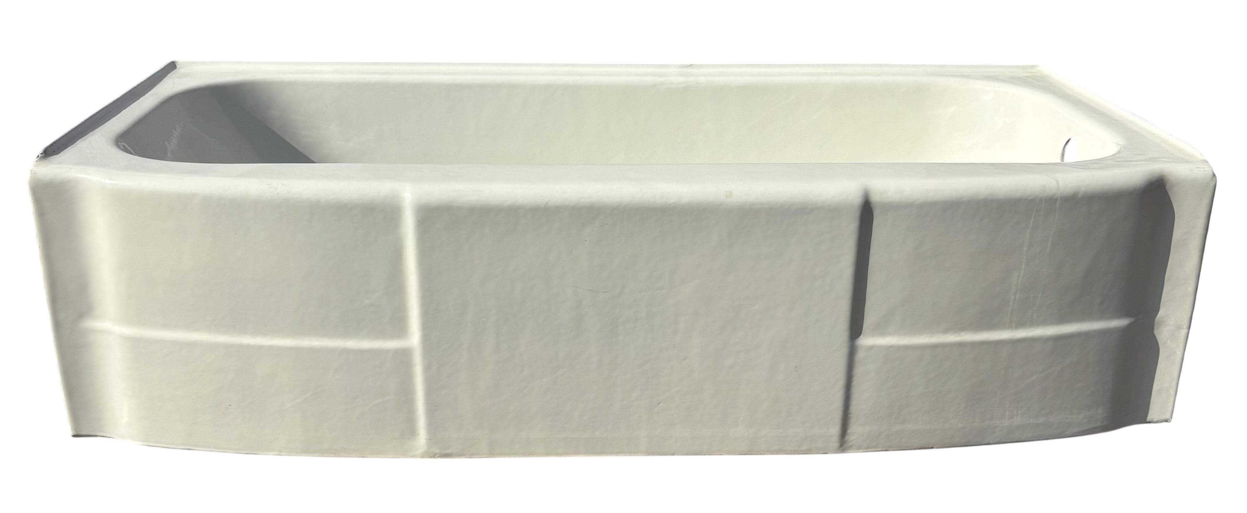65.5" Alcove White (TB-156)