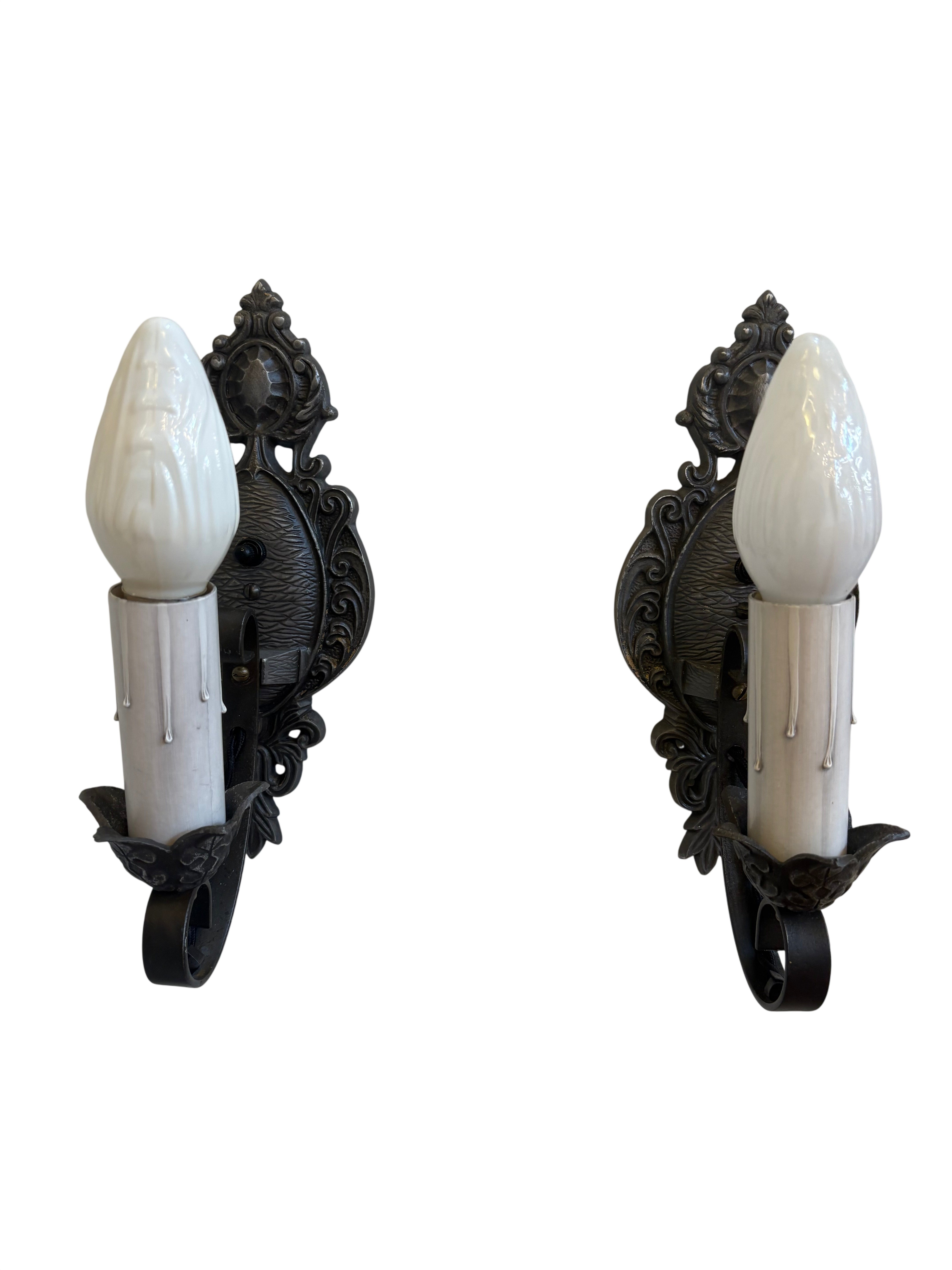 WALL SCONCES – ORNATE BACKPLATE (LT-1171)