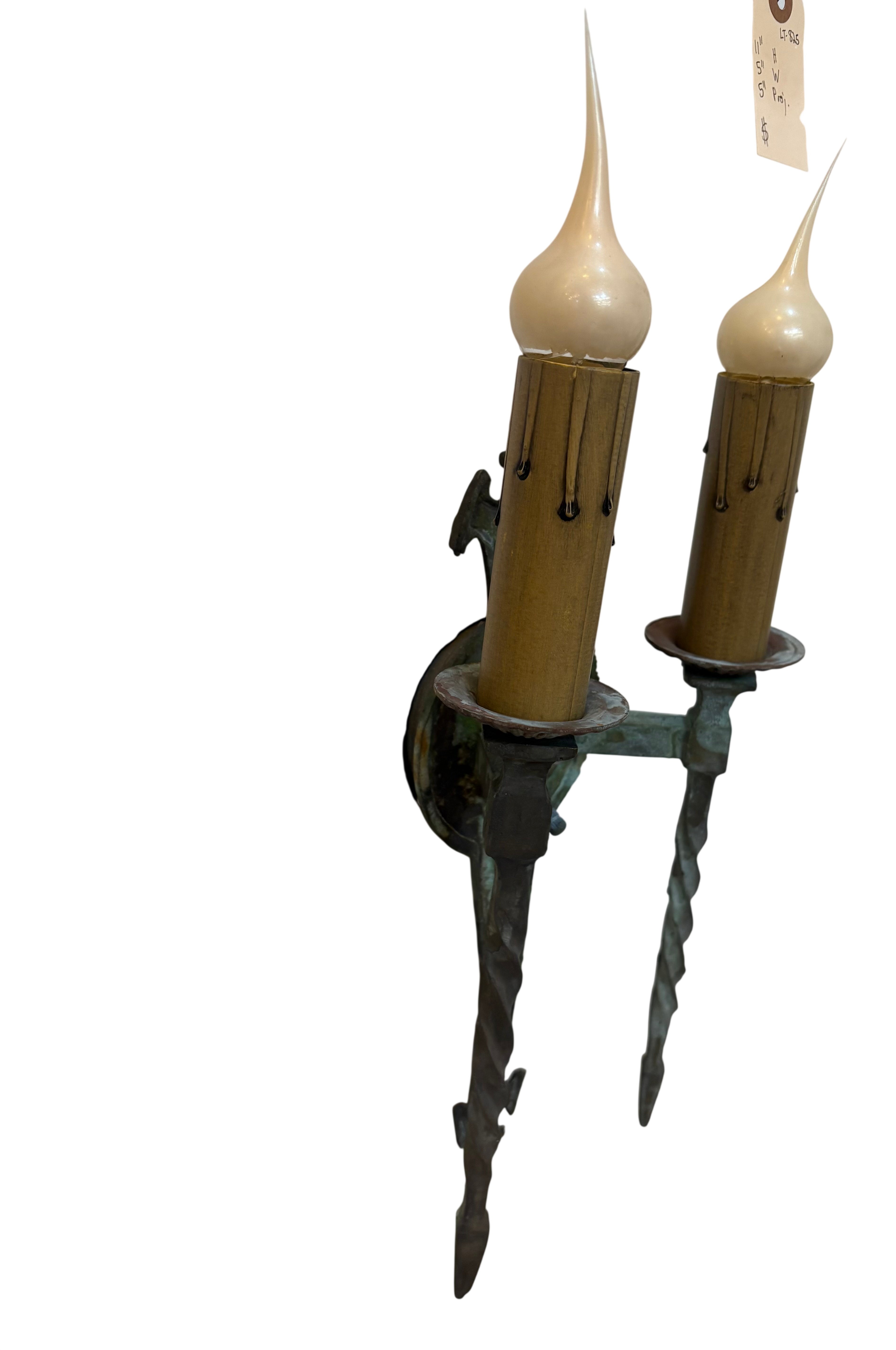 WALL SCONCES – TWISTED ARM METAL SINGLE (LT-1172)