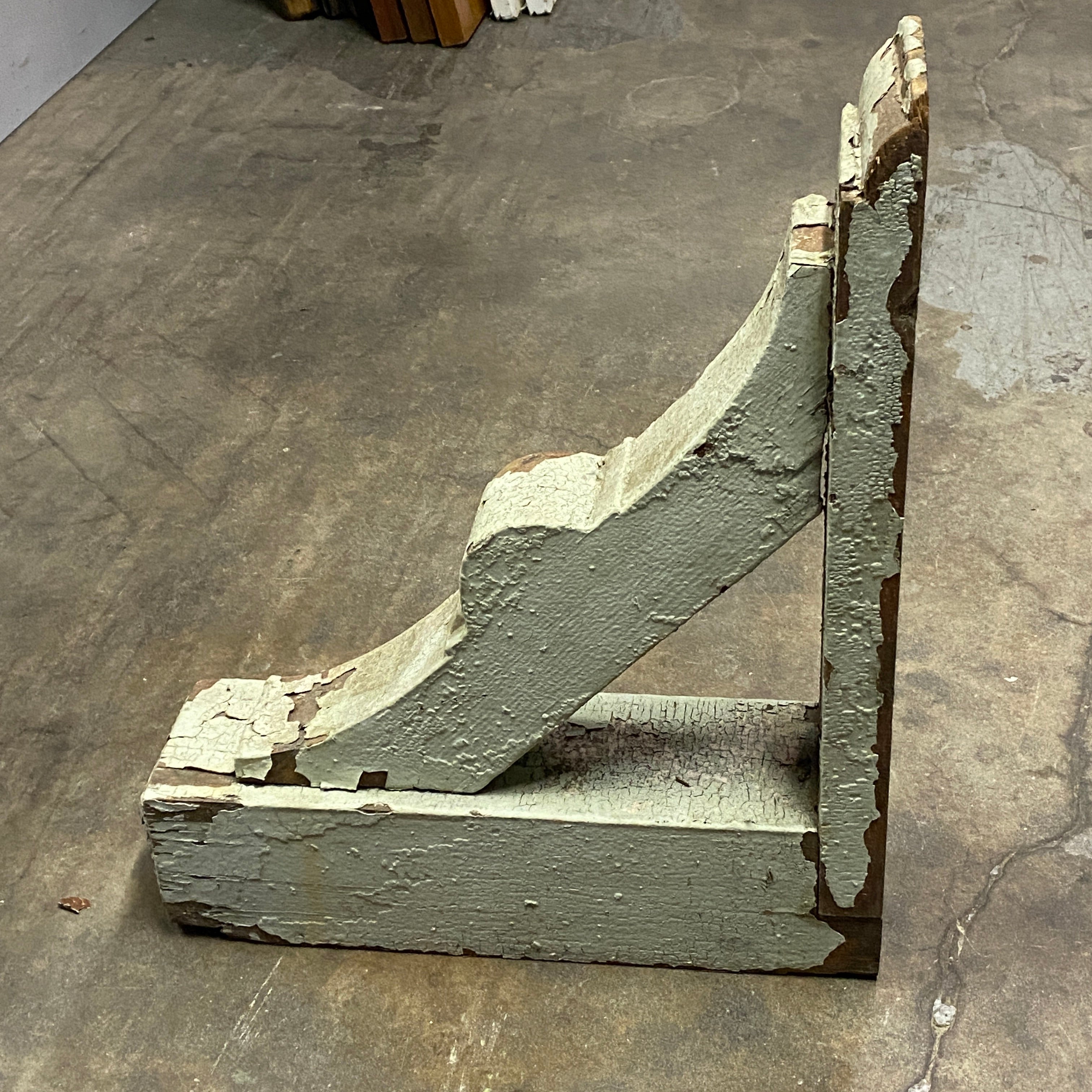 Large Arts & Crafts Corbel (Jul20-31)