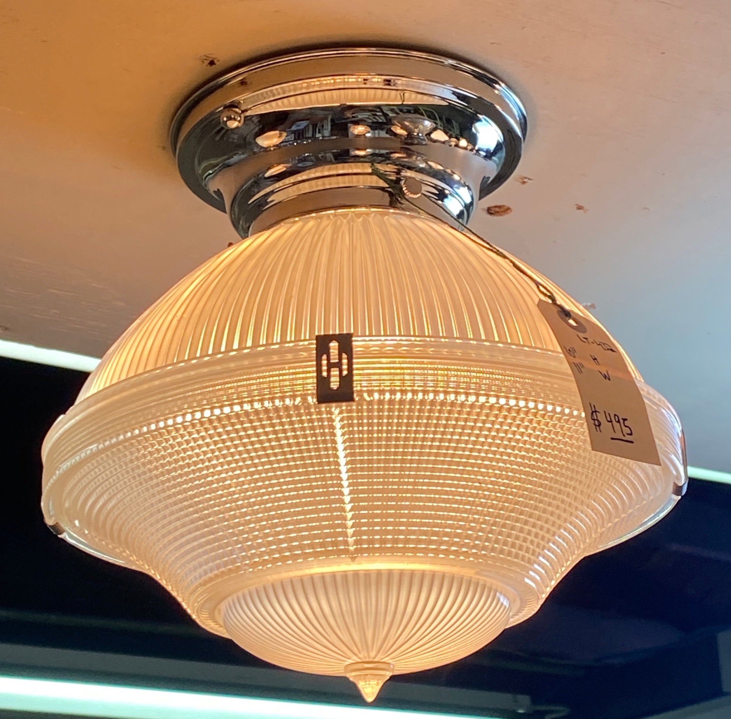 Holophane Ceiling-Mount Fixture w/ Bottom Cover (LT-432)