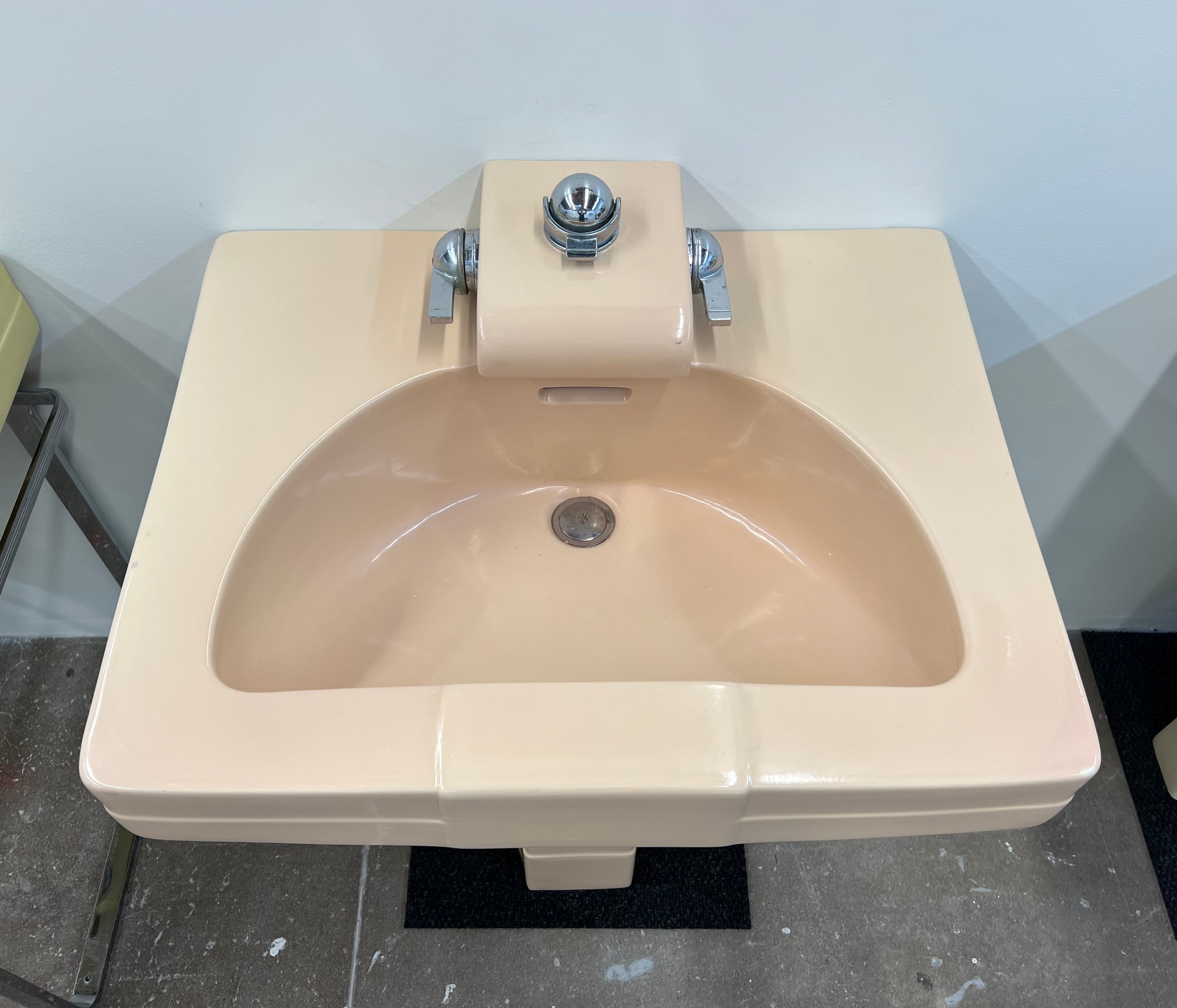 Crane 'Neuvogue' Pedestal Sink, Sun Tan (SINK-23.B)
