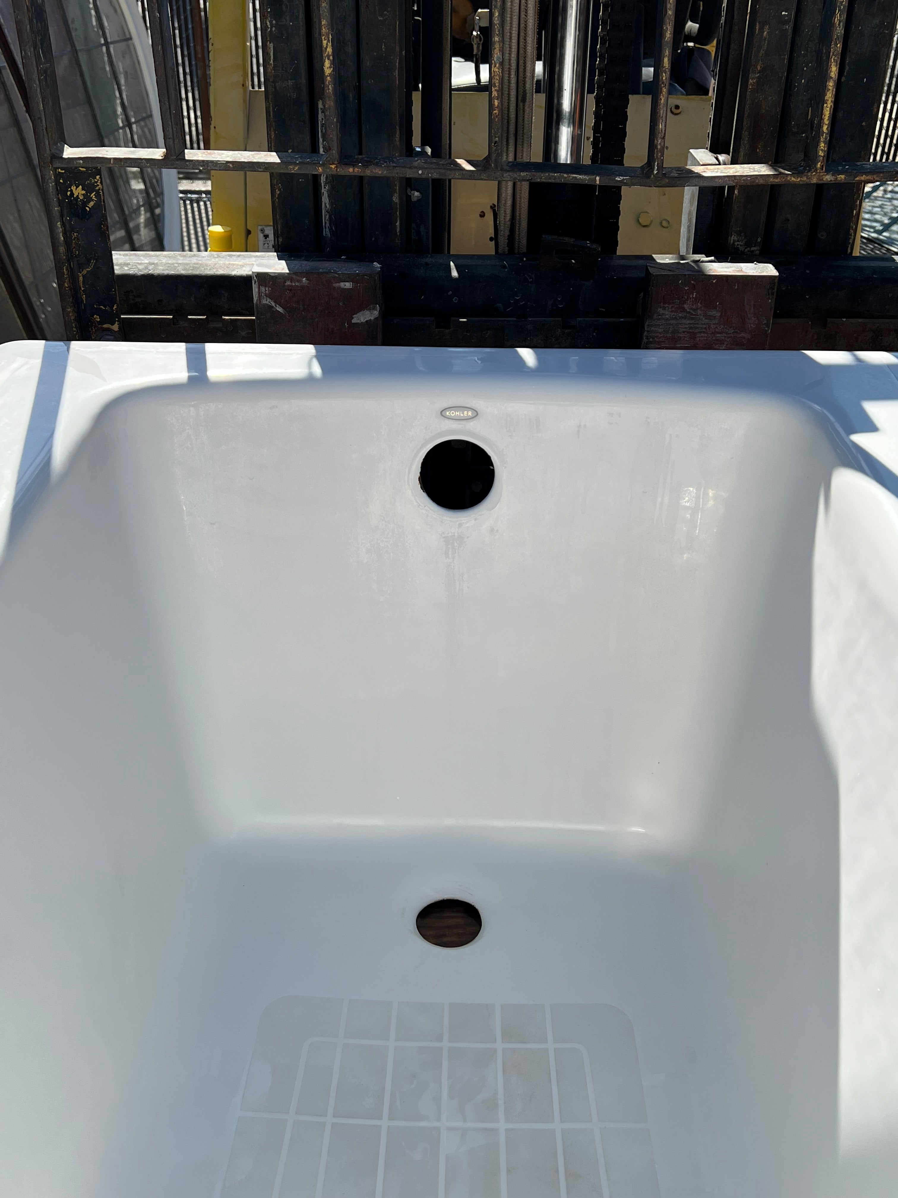 (TB-26) Tea for two Bathtub