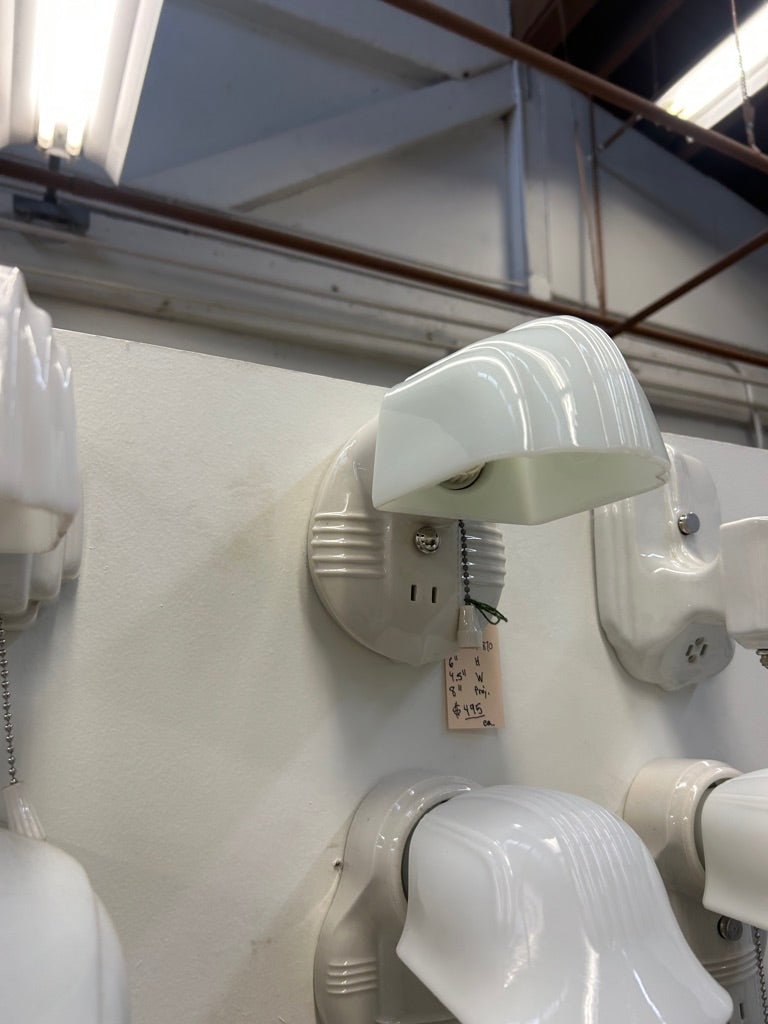 Streamline Porcelain Sconce Single (LT-870)