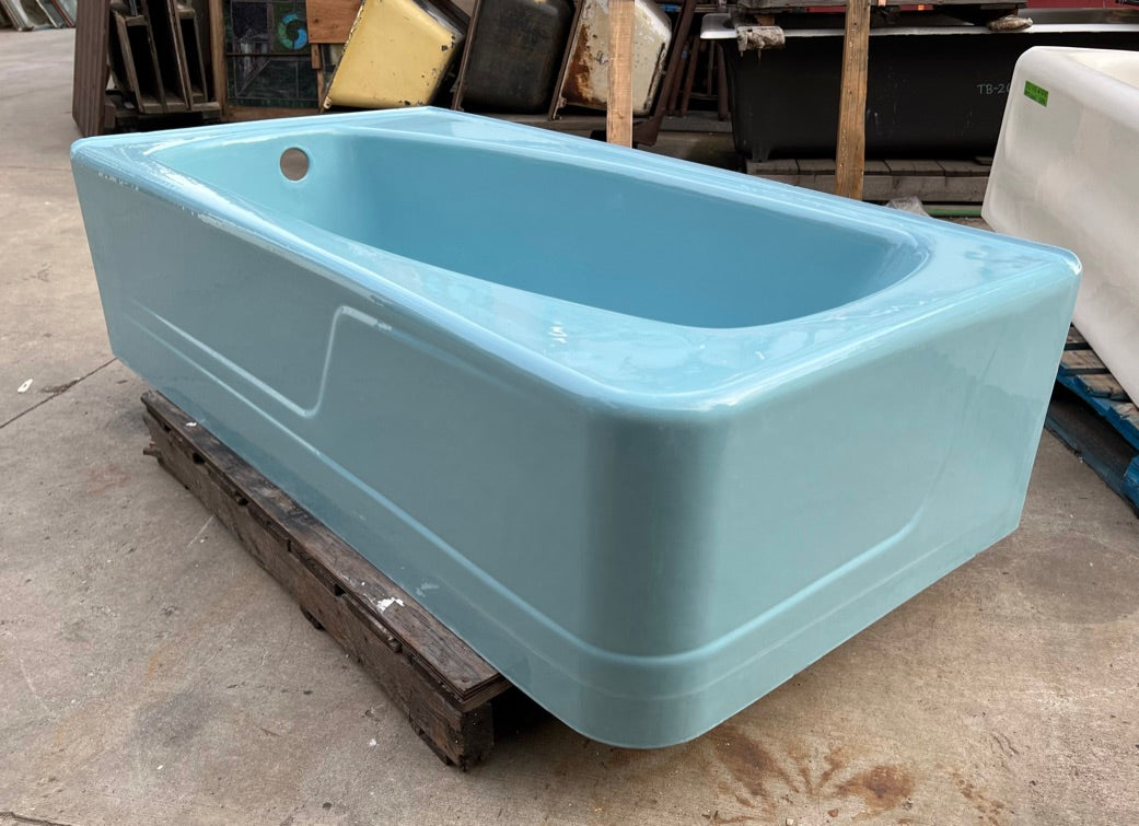 Std. 'Contour' Corner Bathtub, Clair de Lune (TB-123)