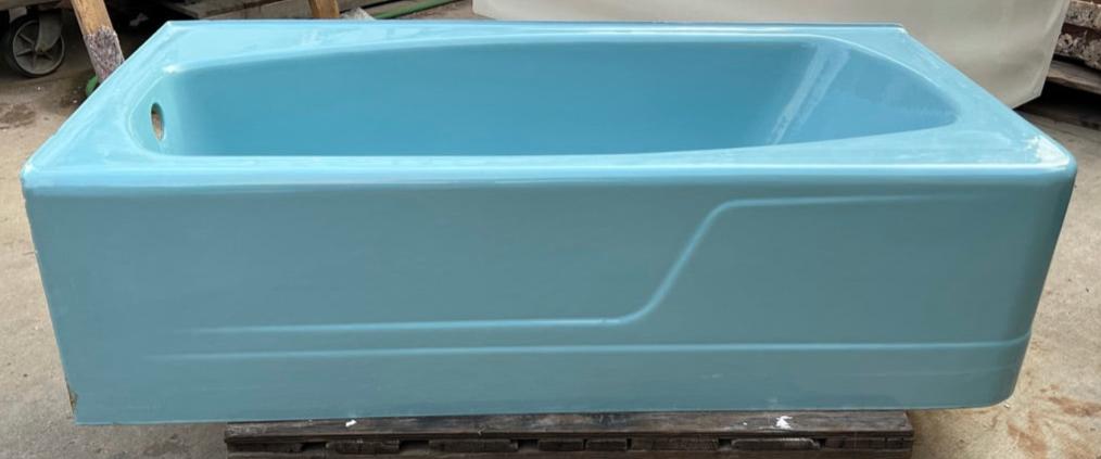 Std. 'Contour' Corner Bathtub, Clair de Lune (TB-123)