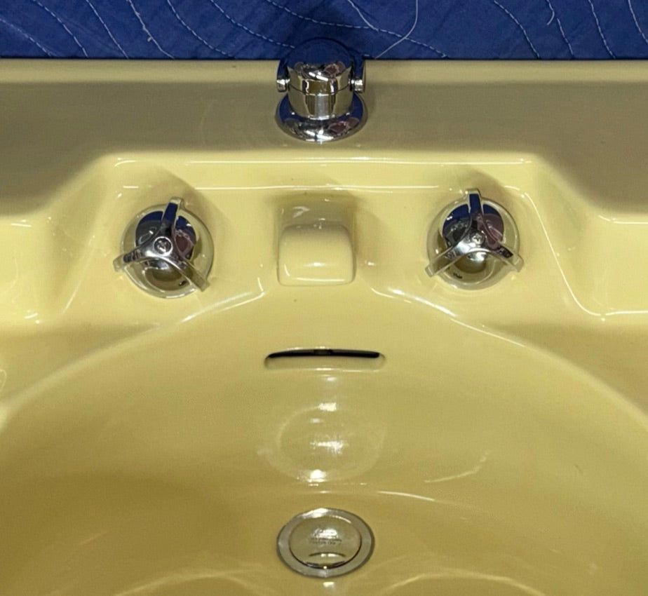 (SK-179) Crane Yellow Wall Sink