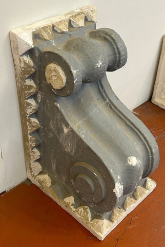 Decorative Sawtooth Plaster Corbel (OE-41)