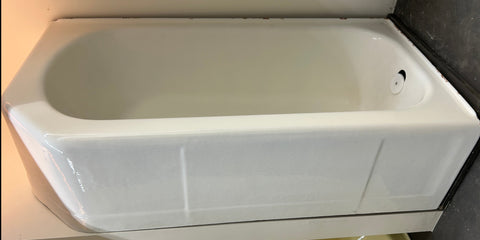 Kohler 5' Corner Bathtub, White