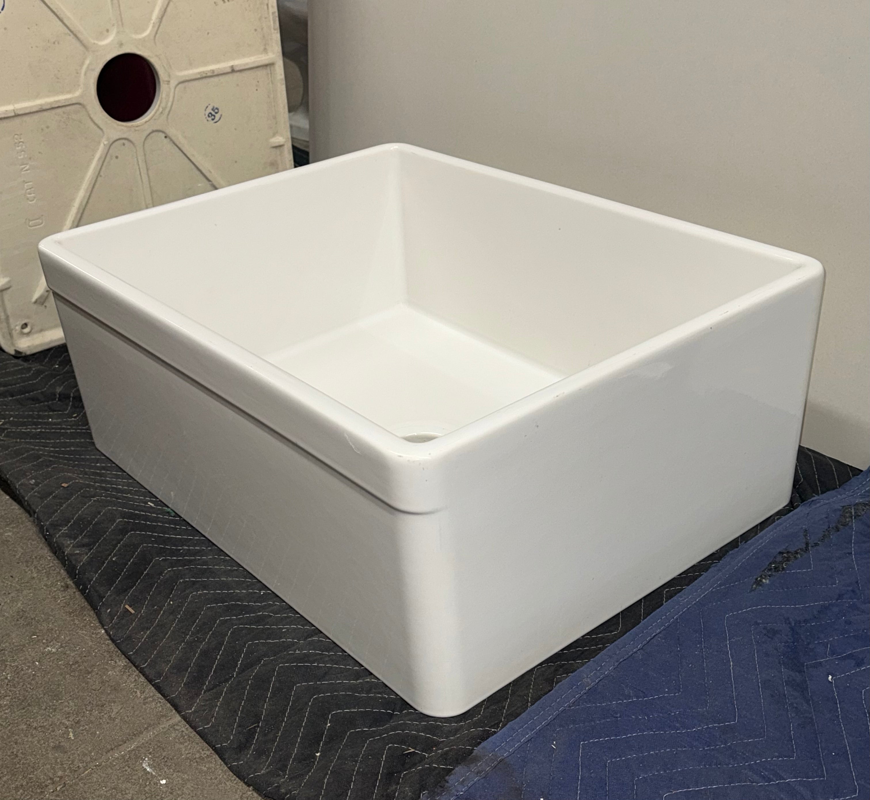 (SK-145) Porcelain Kitchen Sink