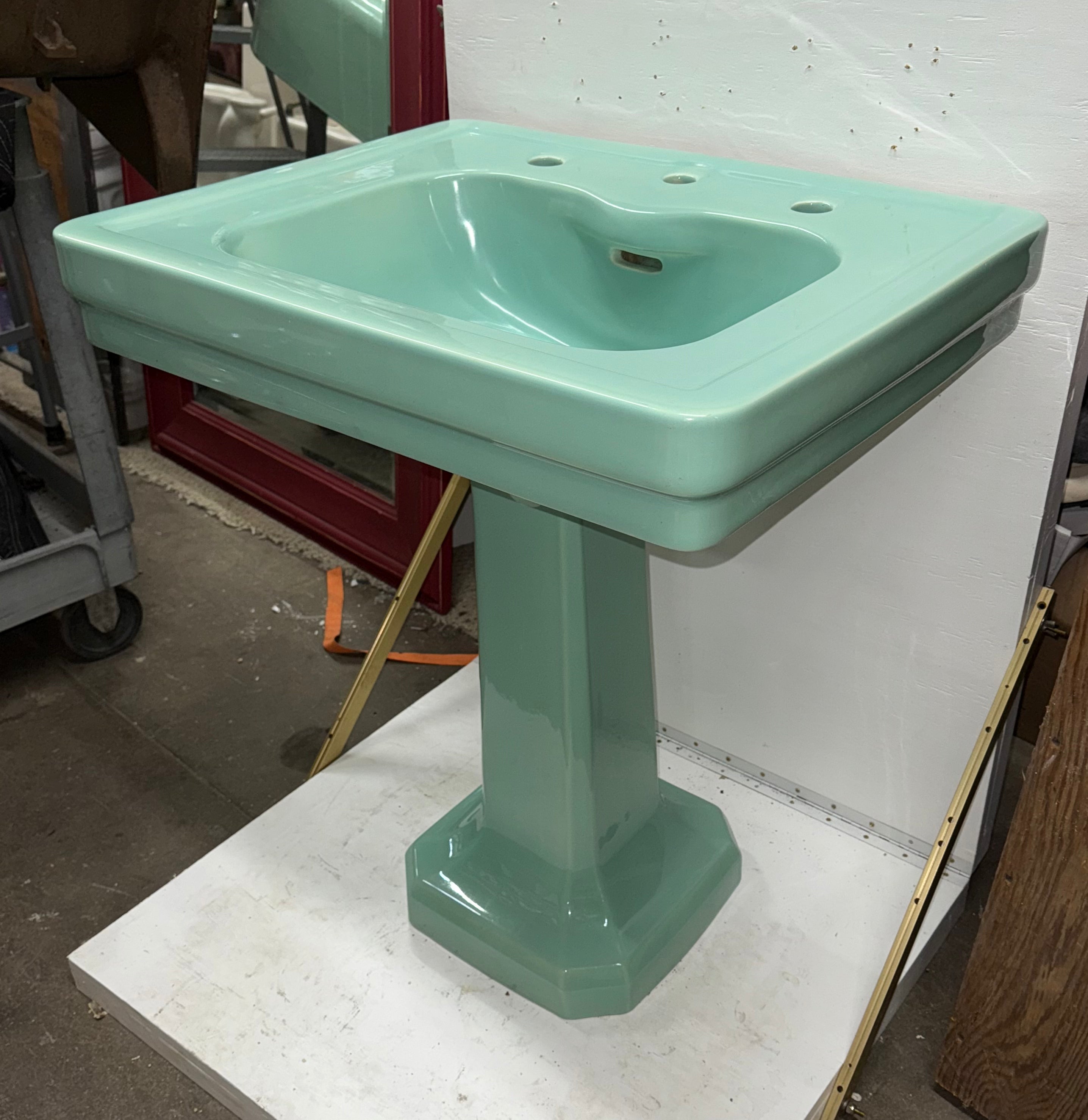 (SKZ-VBL.1) Ming Green Pedestal Sink