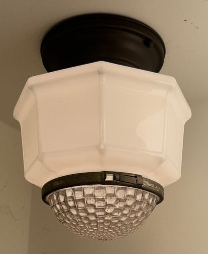 Segmented Ceiling Mount w/ Clear Lens (LT-841)