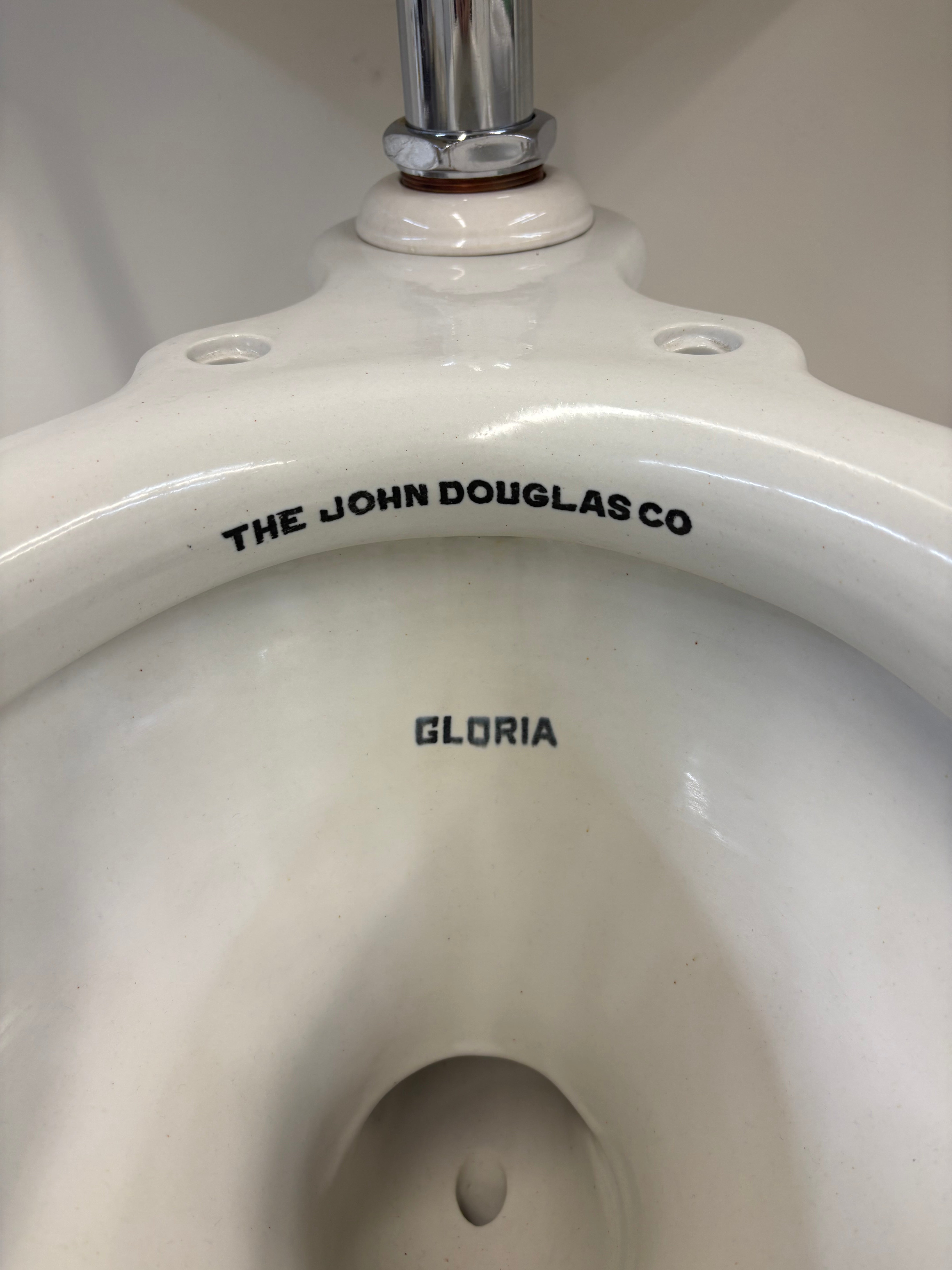 John Douglas - Gloria White (WC-125)