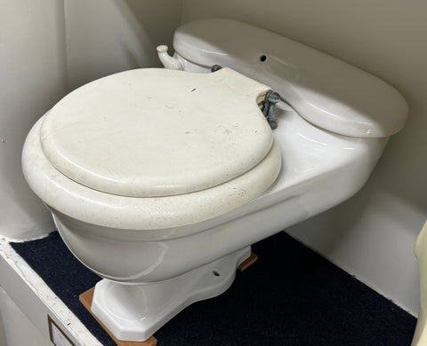 Case ‘1000’ Toilet - White
