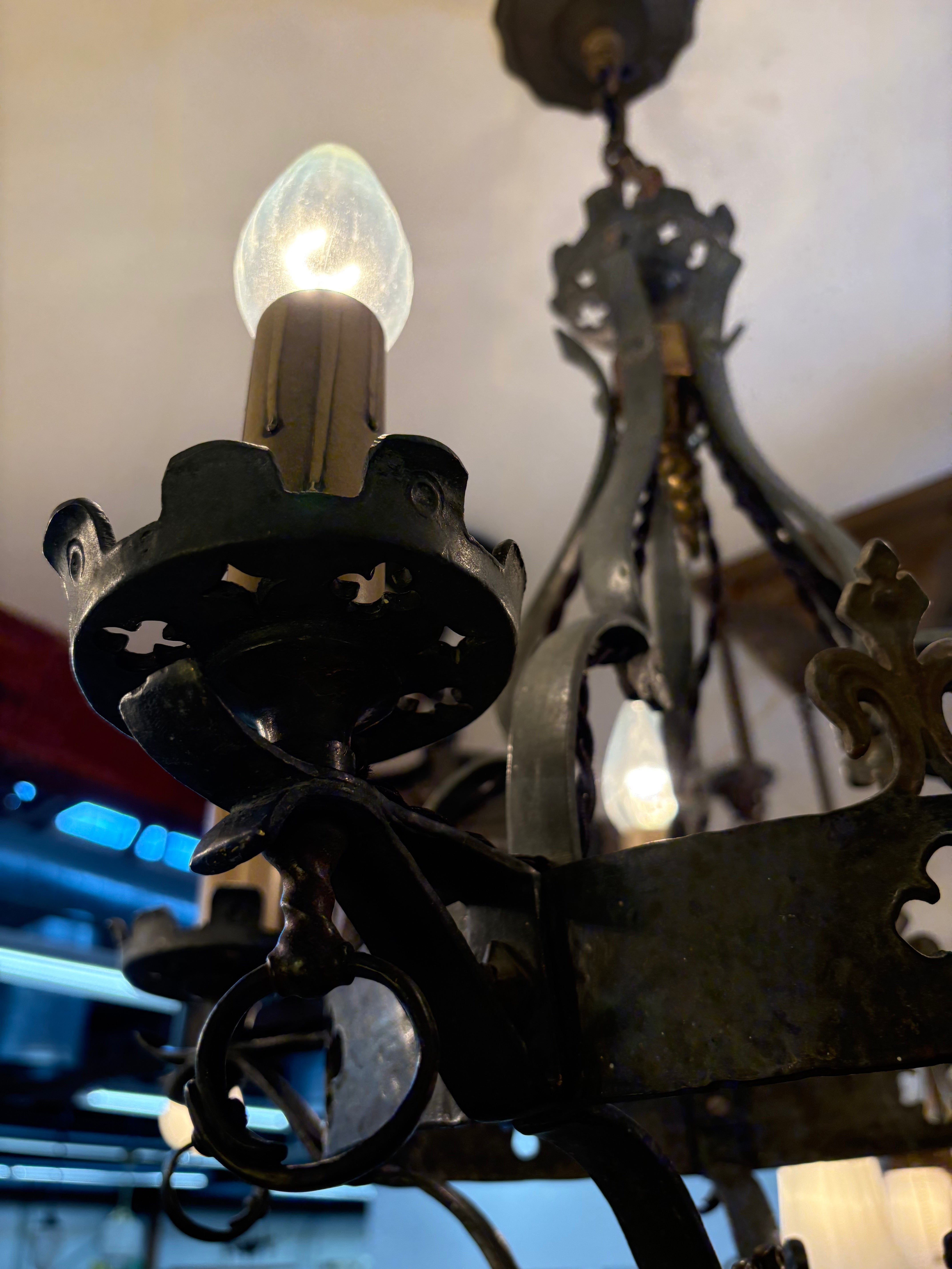 CHANDELIER –  (LT-1249)