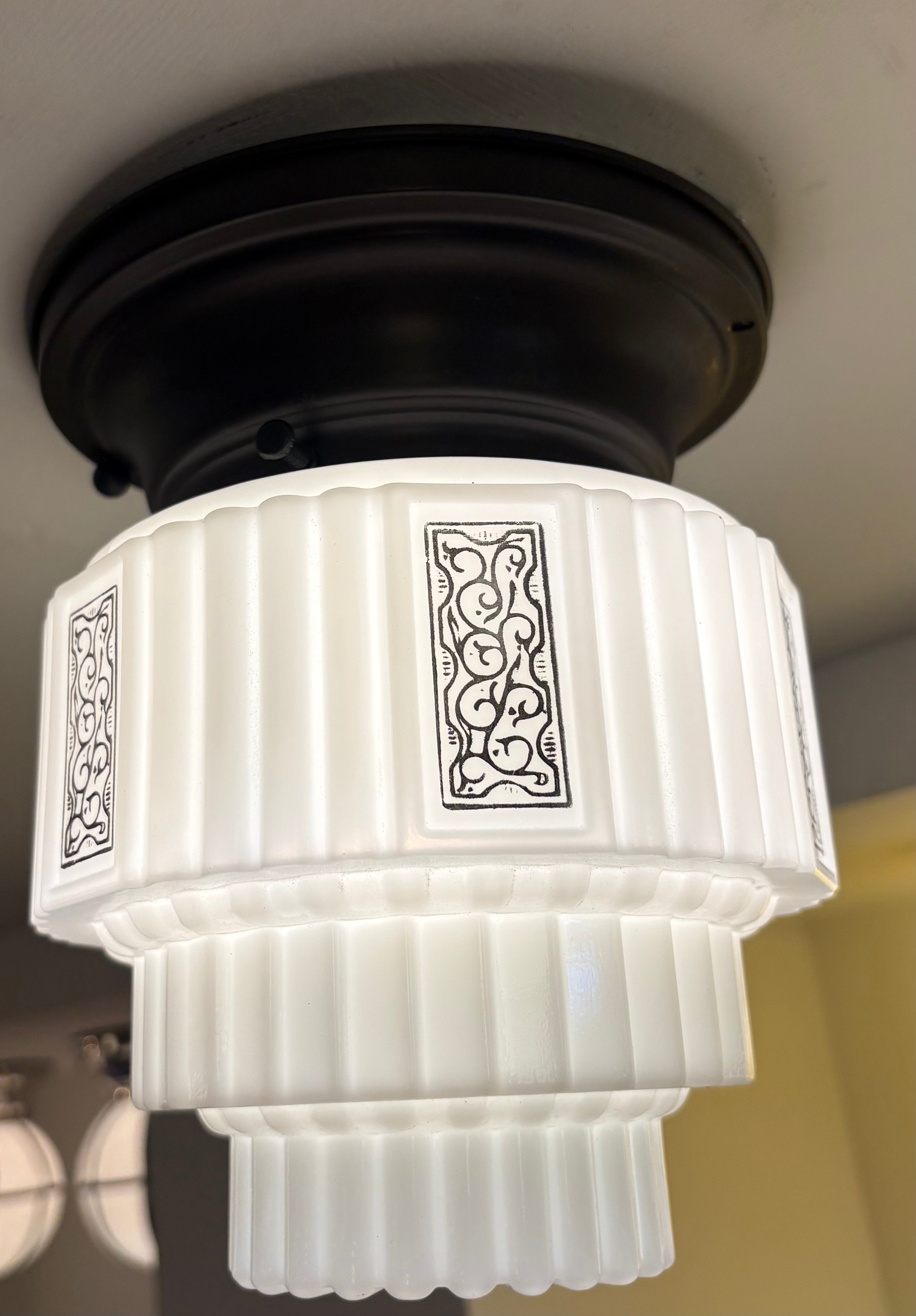 CEILING MOUNT LIGHT – (LT-1206)