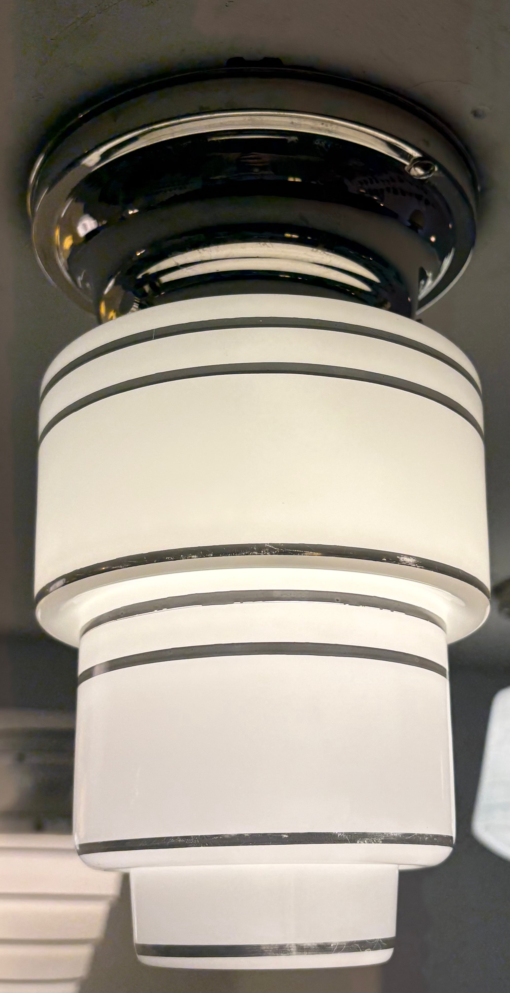 CEILING MOUNT LIGHT – (LT-1207)