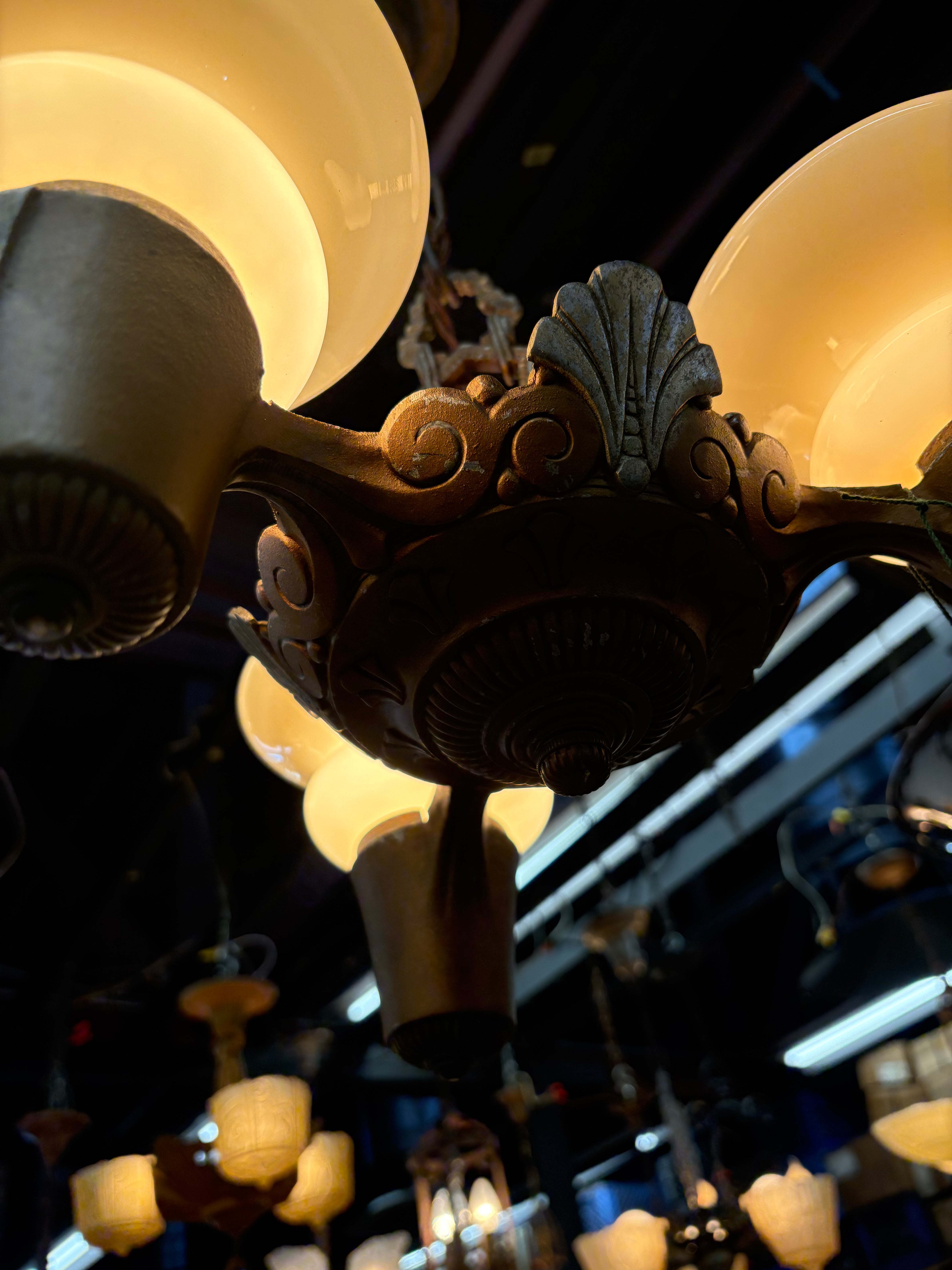 Chandelier (LT- 1093)