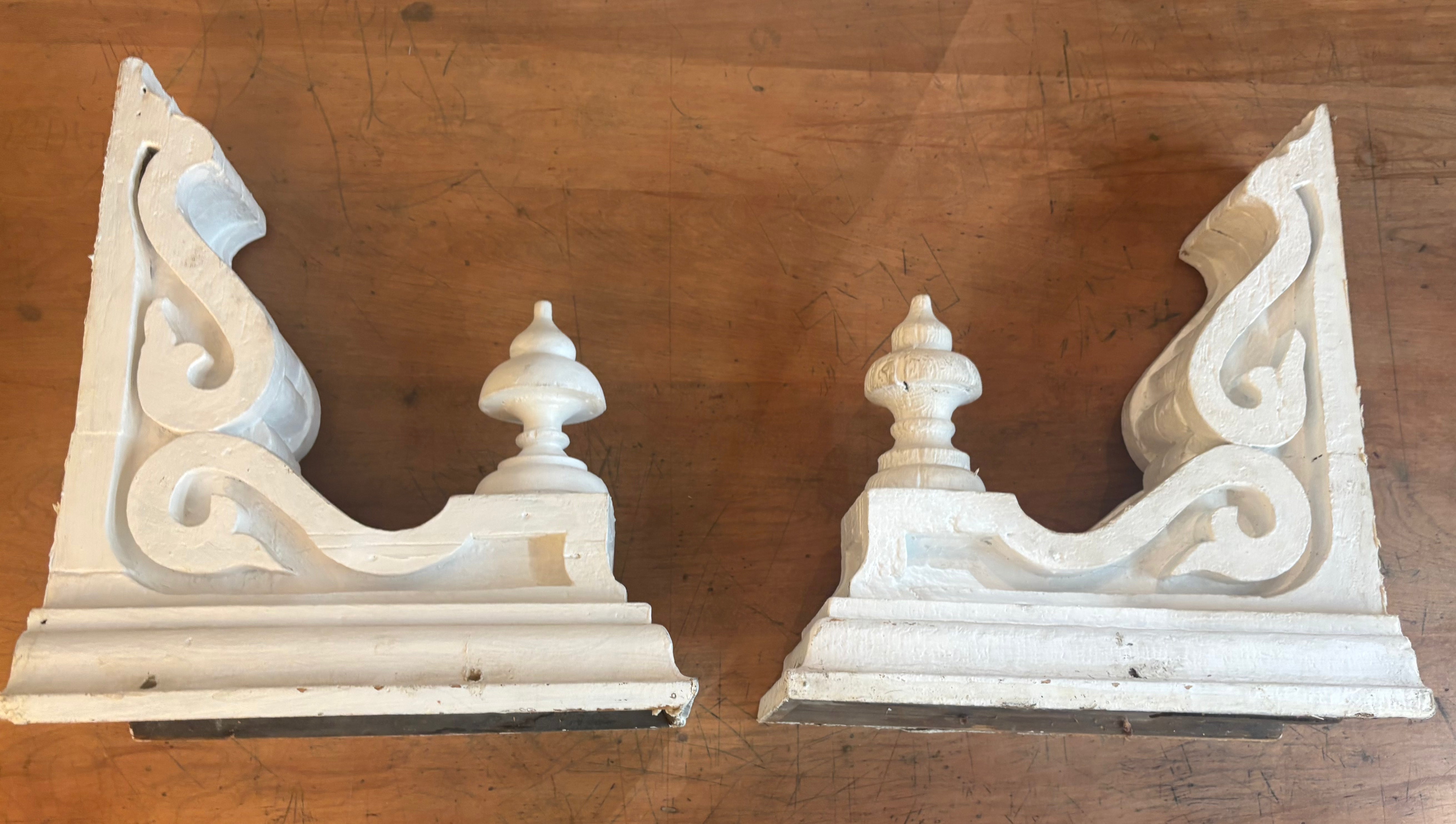 Wooden Corbel w/ Detailing Pair (OE-99)